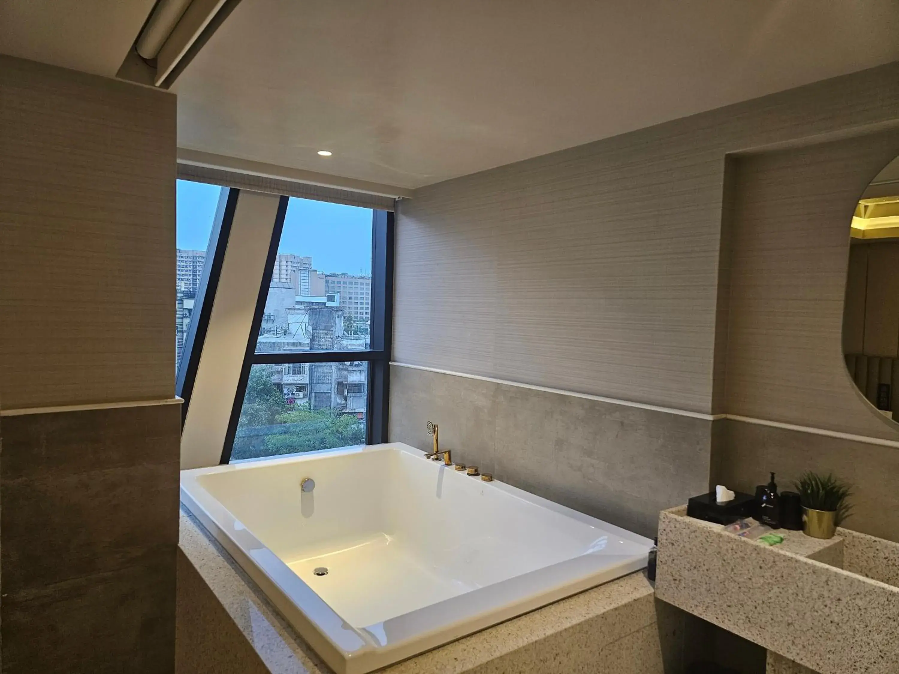 Premium Room with Grand Bathtub in Dragonfly Hotel - The Art Hotel Premium Room with Grand Bathtub in Dragonfly Hotel - The Art Hotel