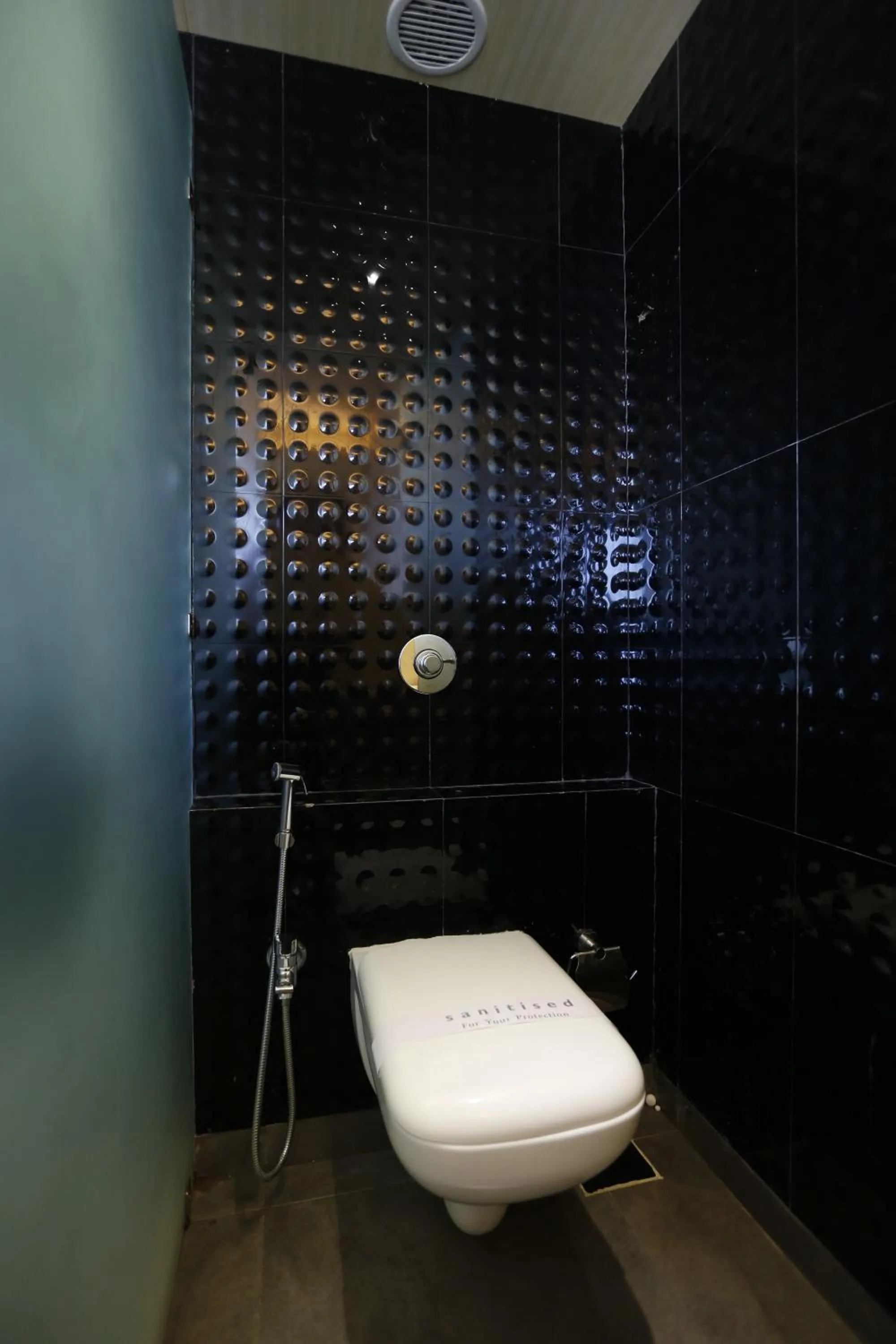 Day in Dragonfly Hotel - The Art Hotel