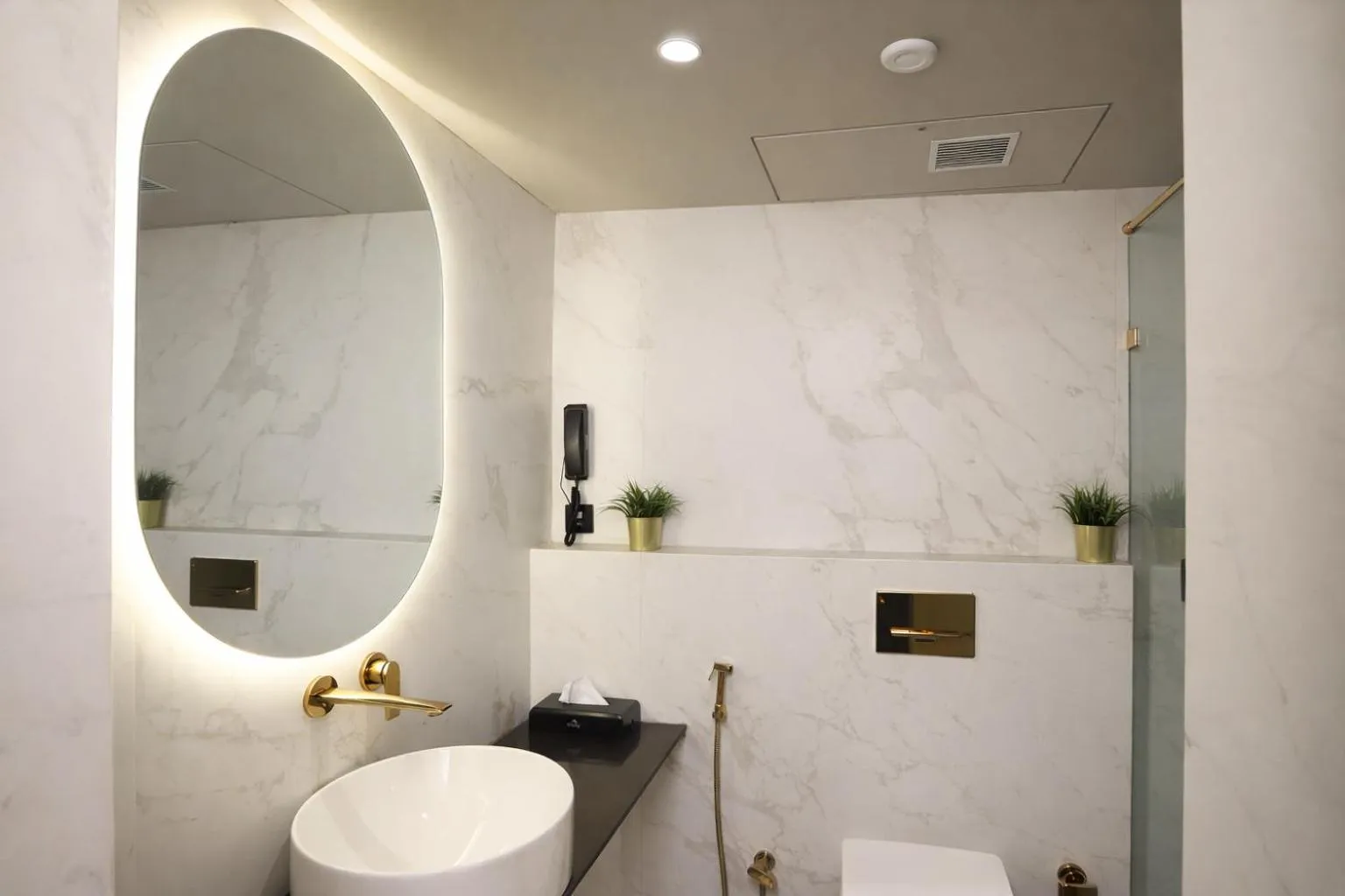 Bathroom in Dragonfly Hotel - The Art Hotel