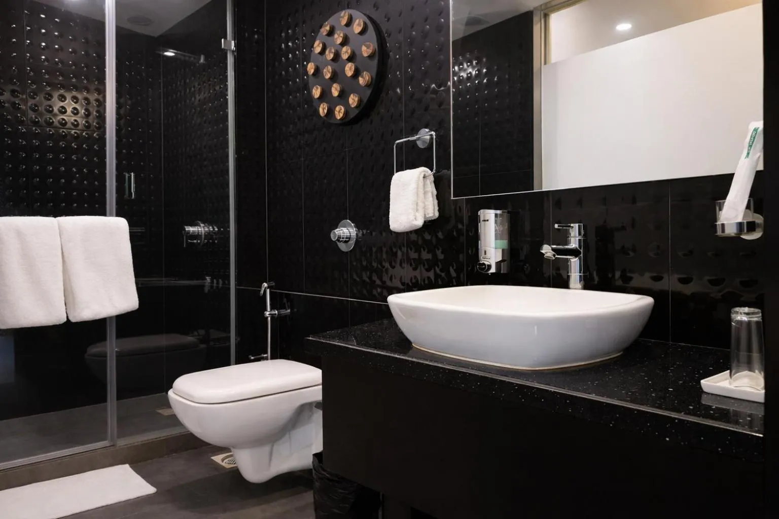 Shower in Dragonfly Hotel - The Art Hotel