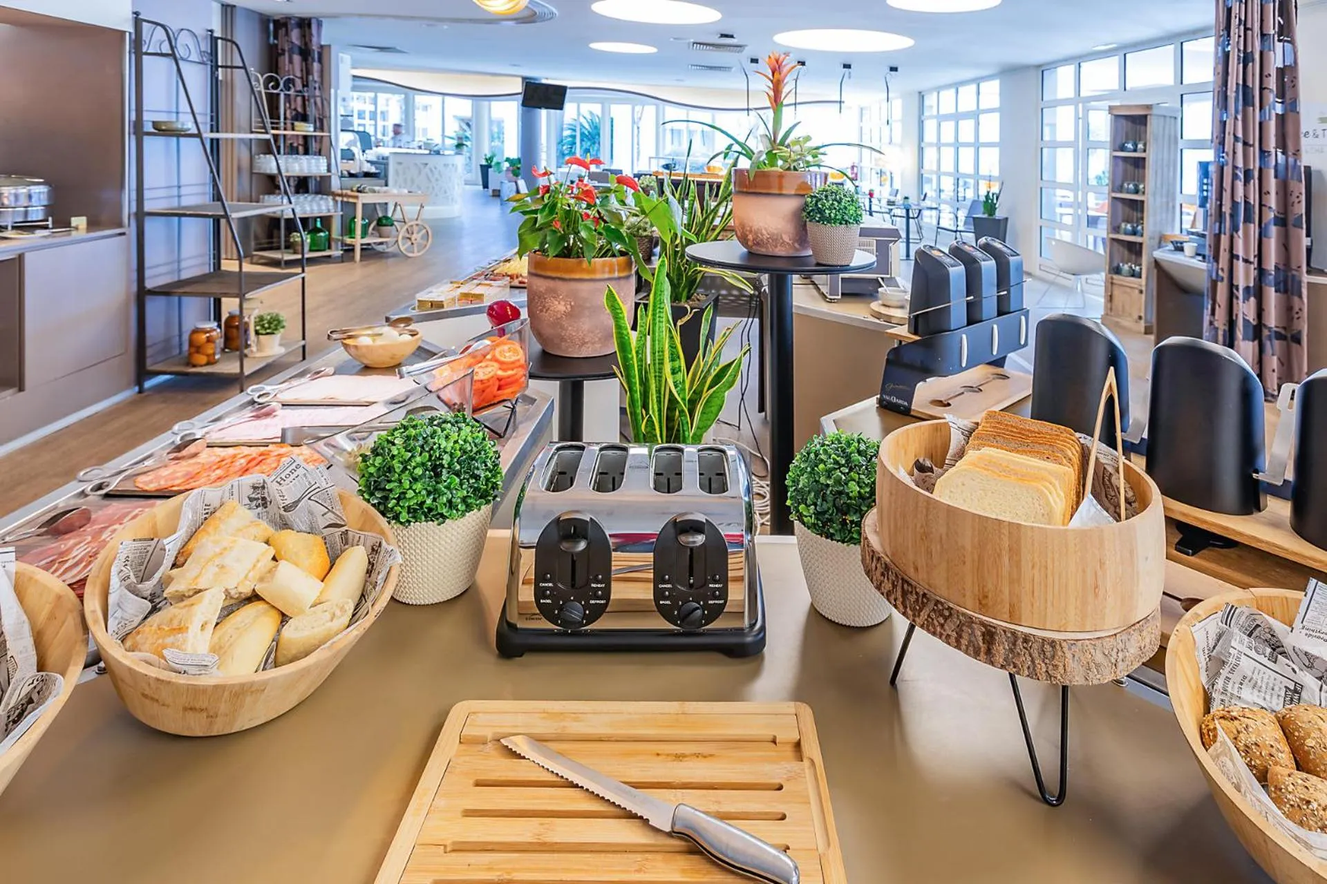 Buffet breakfast in Novotel Setubal