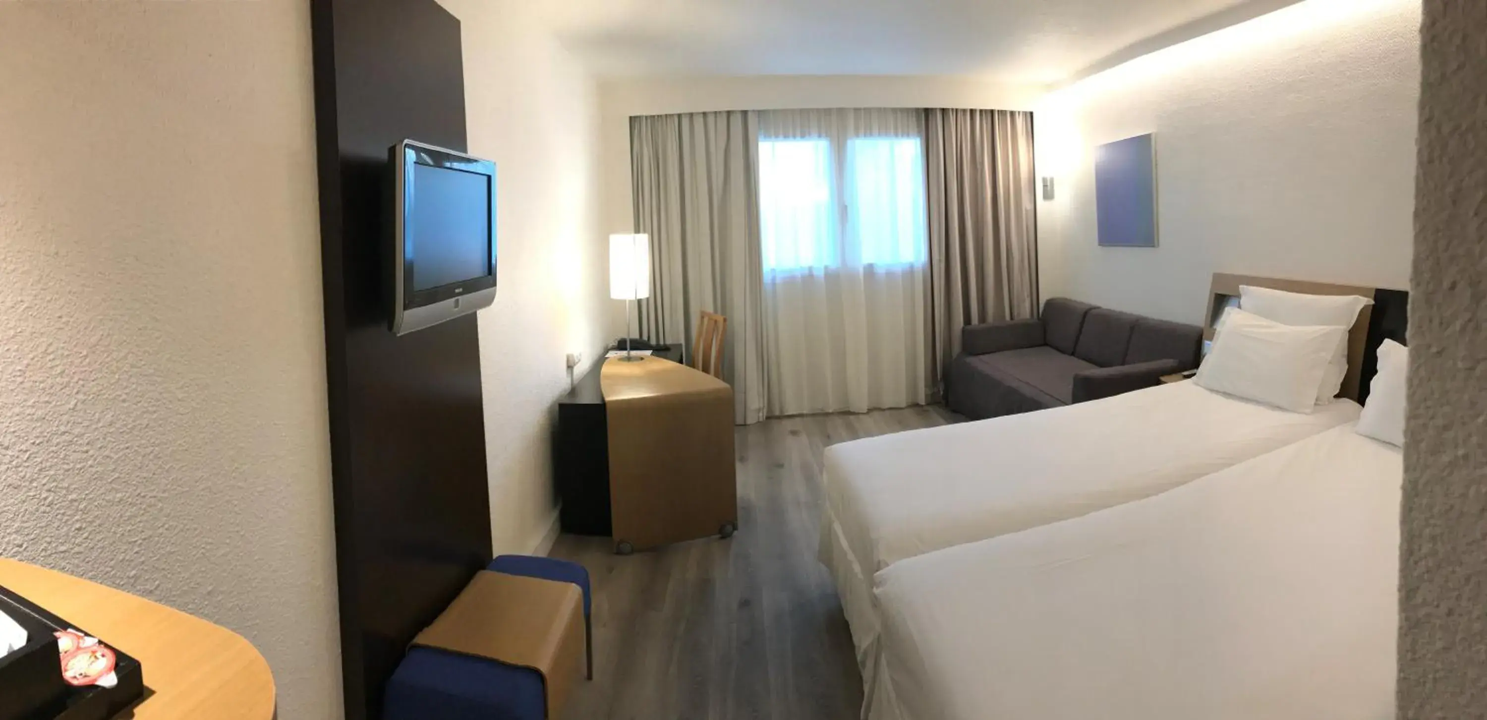 Twin Room in Novotel Setubal Twin Room in Novotel Setubal