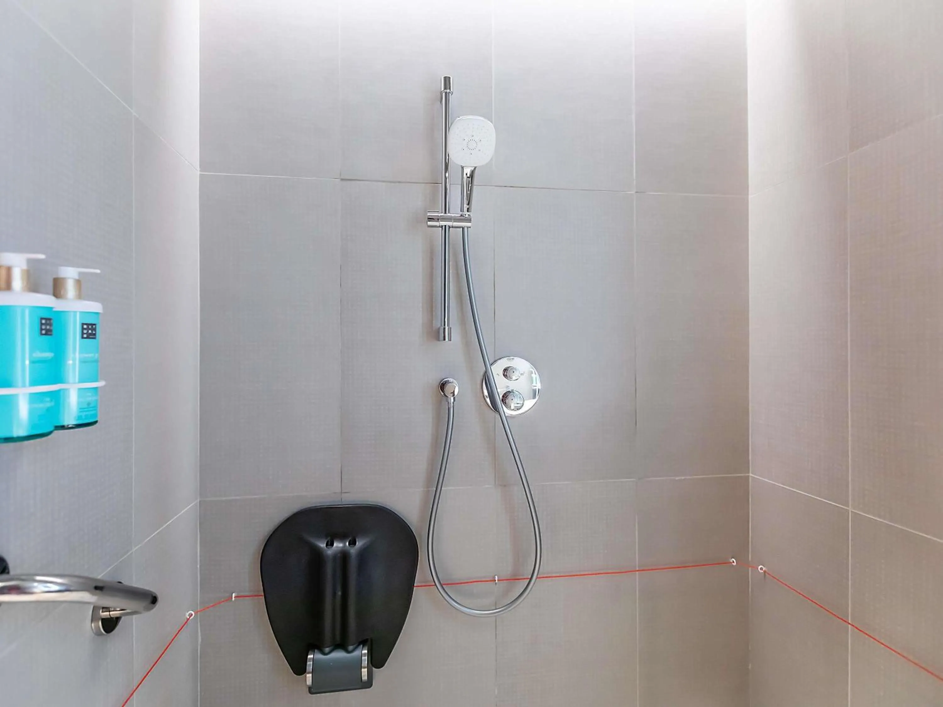 Bedroom in Novotel Setubal