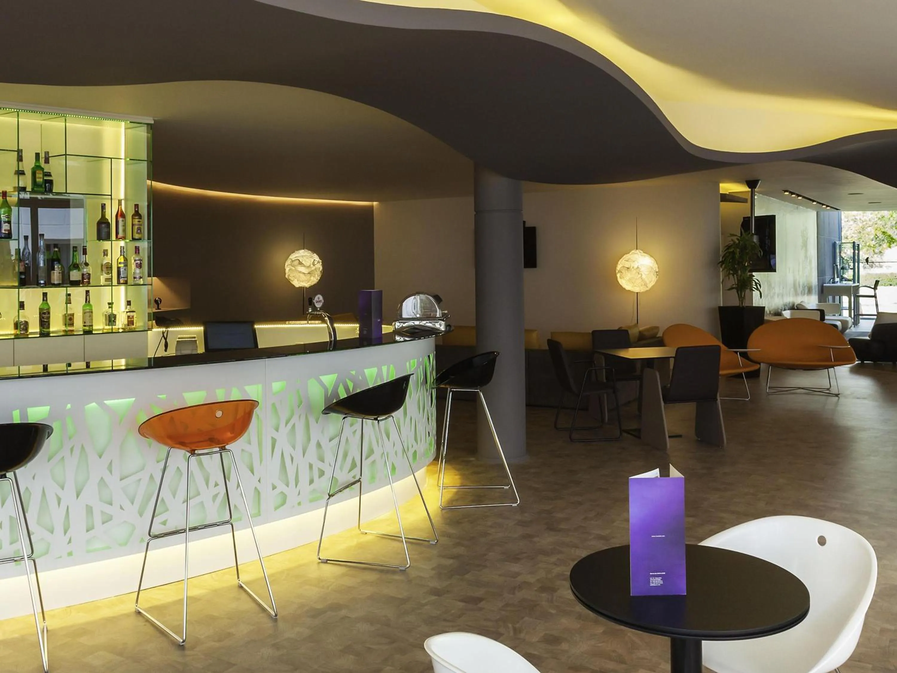 Lounge or bar in Novotel Setubal