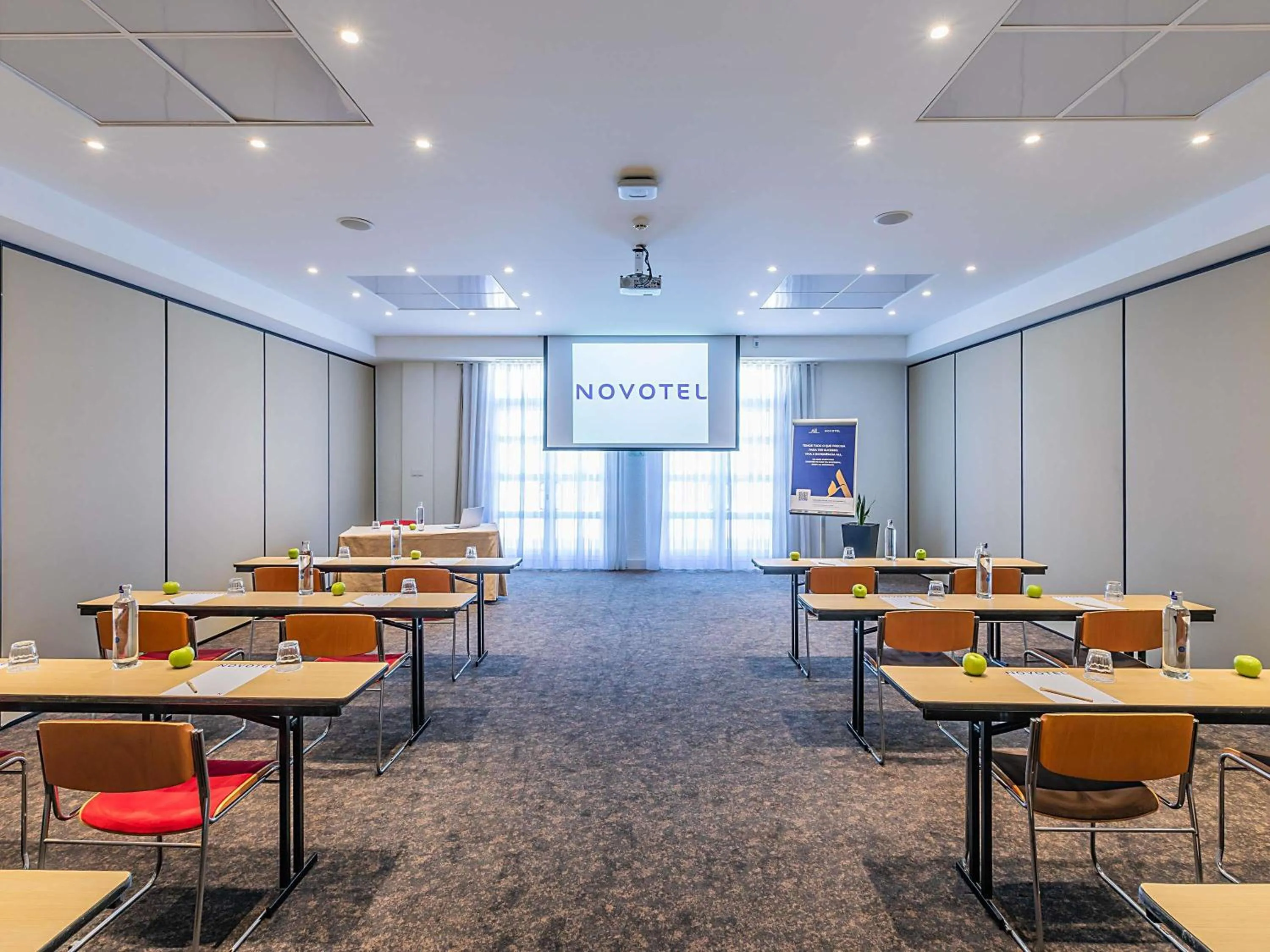 Meeting/conference room in Novotel Setubal