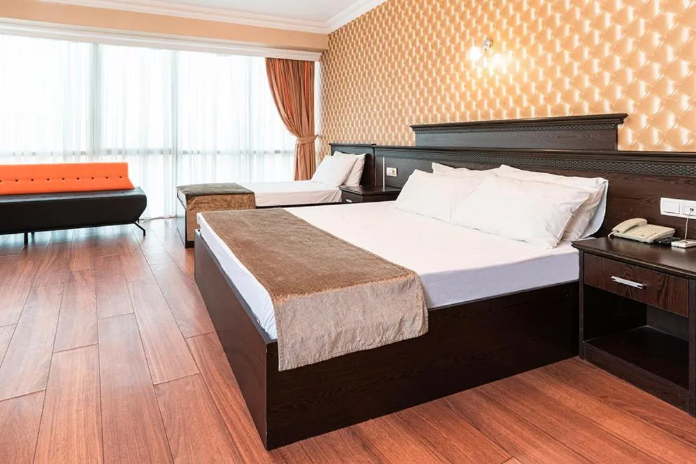 Photo of the whole room, Bed in Pamuk City Hotel