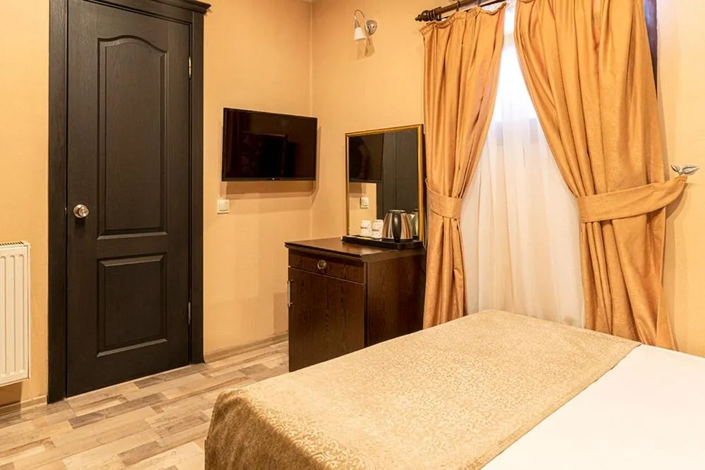 Photo of the whole room, Bed in Pamuk City Hotel