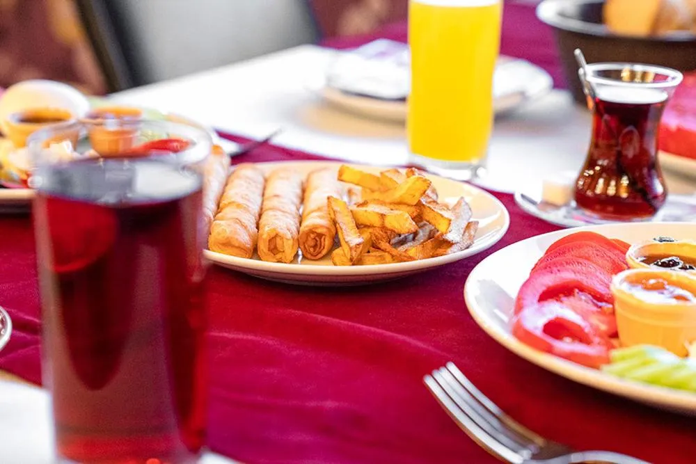 Food and drinks in Pamuk City Hotel