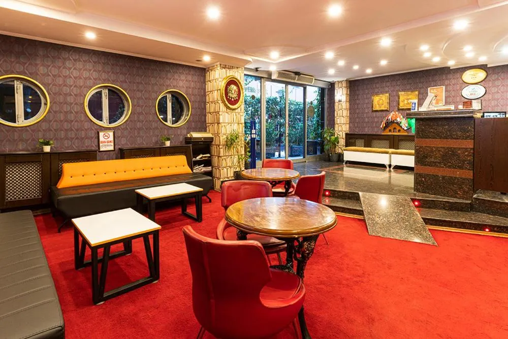 Lobby or reception in Pamuk City Hotel