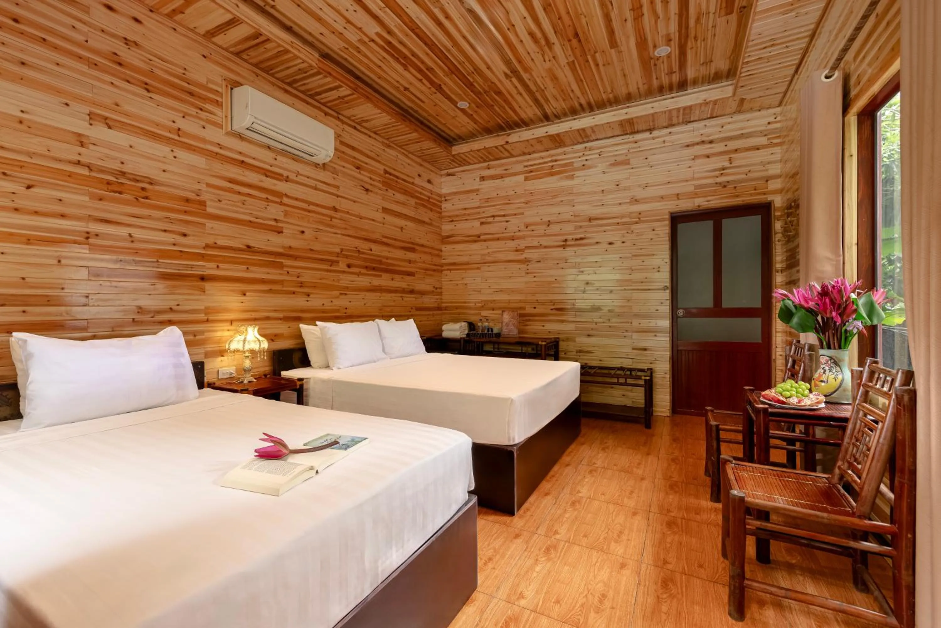 Bed in Tam Coc Rocky Bungalow