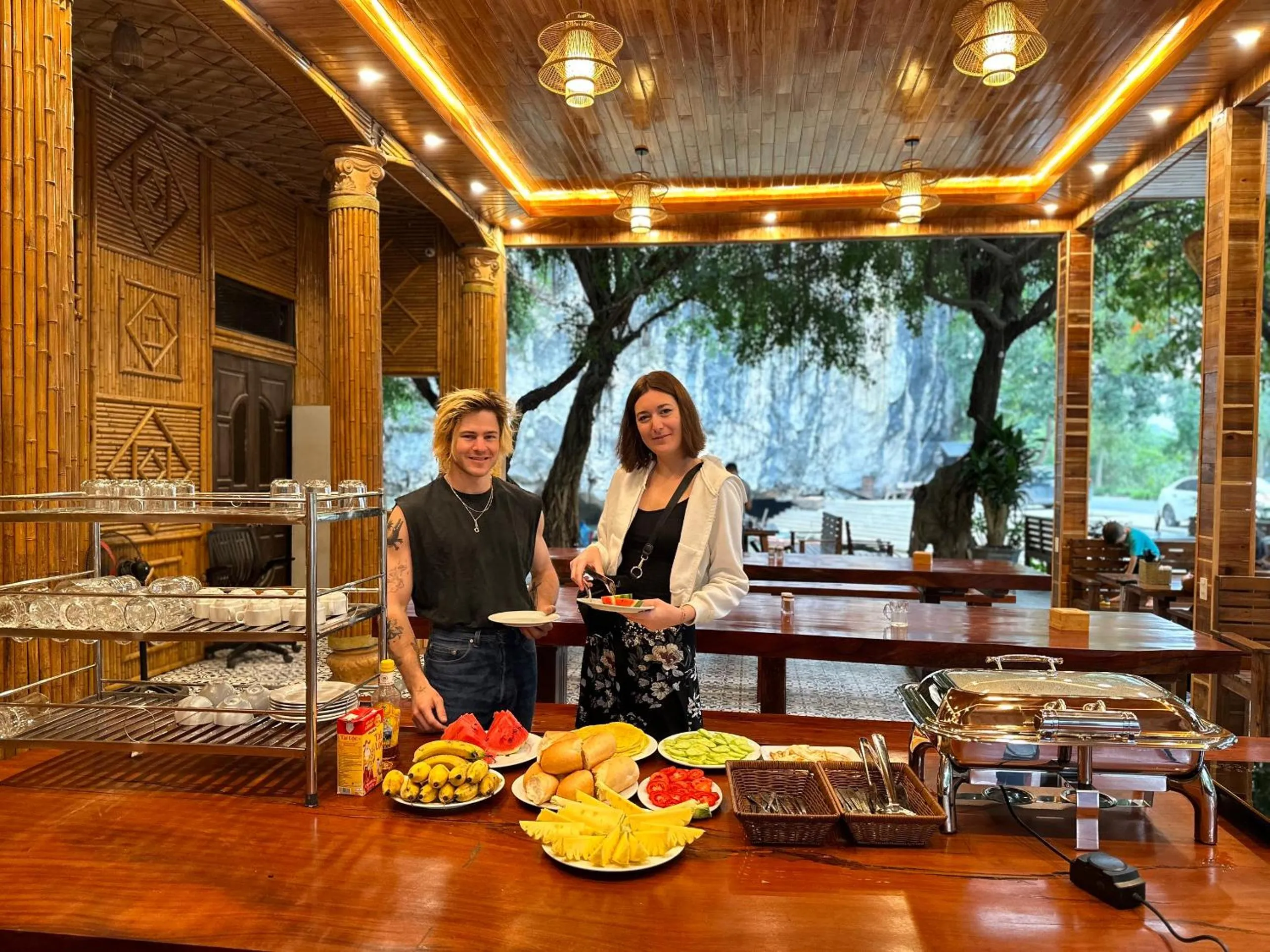 Restaurant/places to eat in Tam Coc Rocky Bungalow