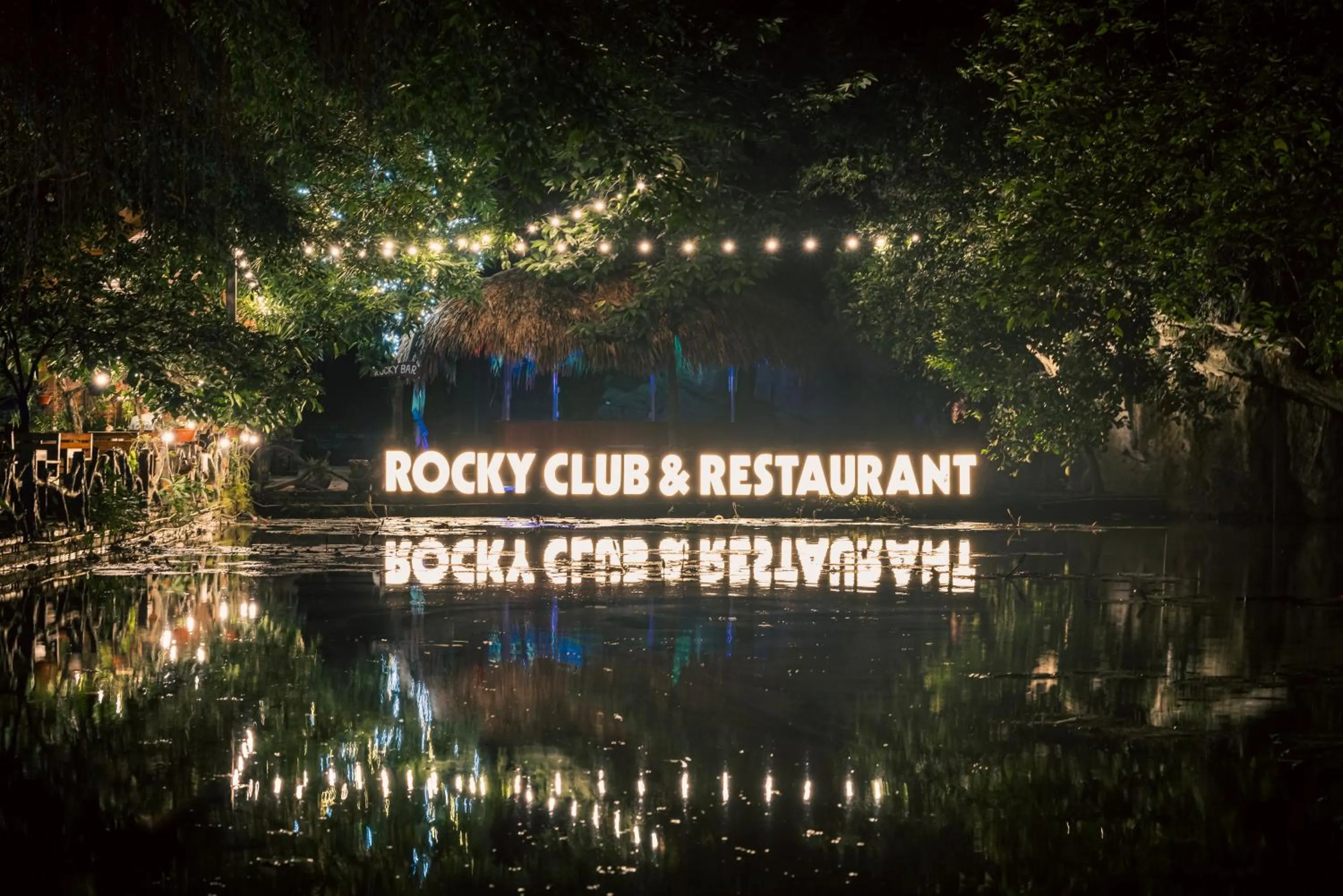 Night in Tam Coc Rocky Bungalow