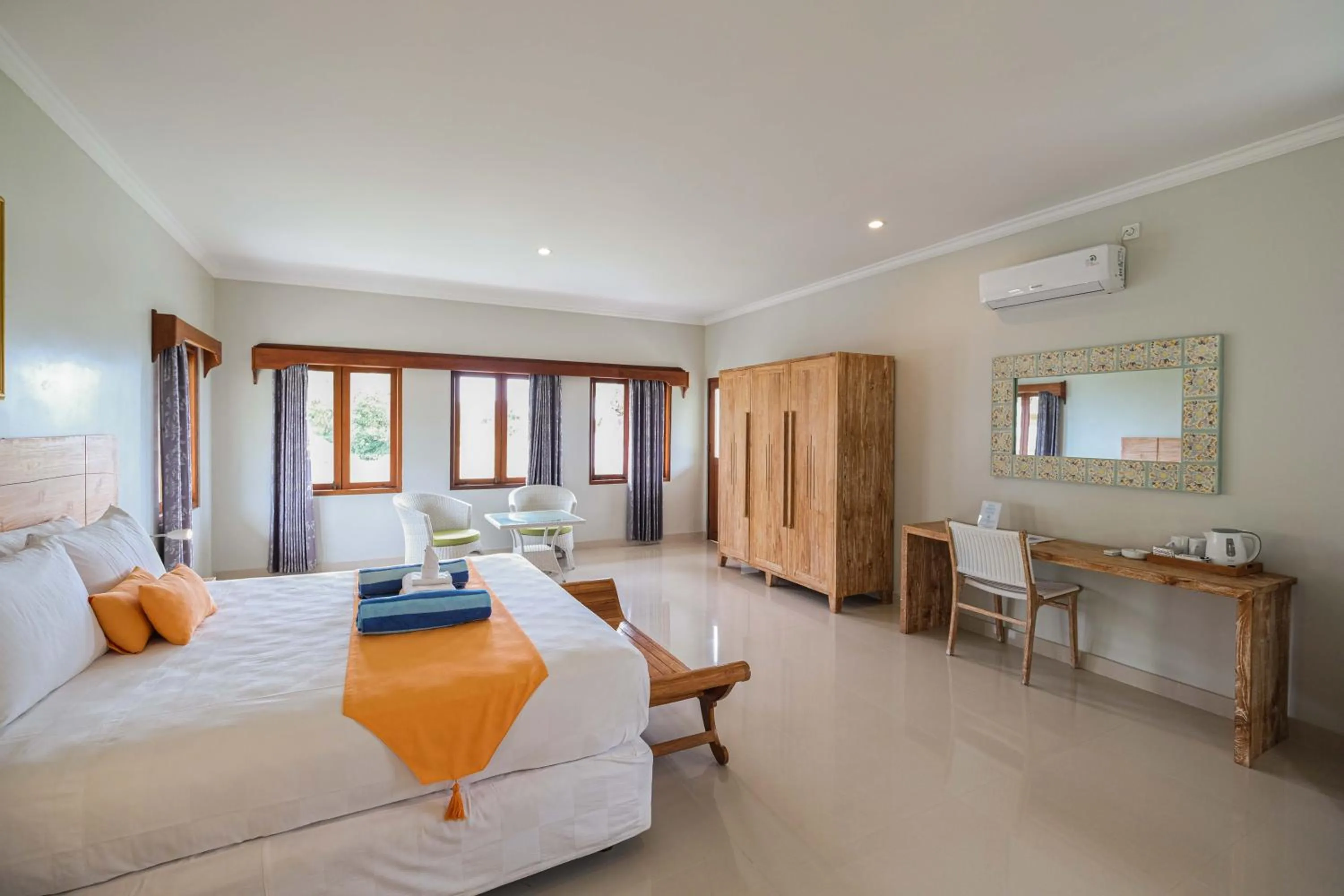 Bed in Poinciana Resort