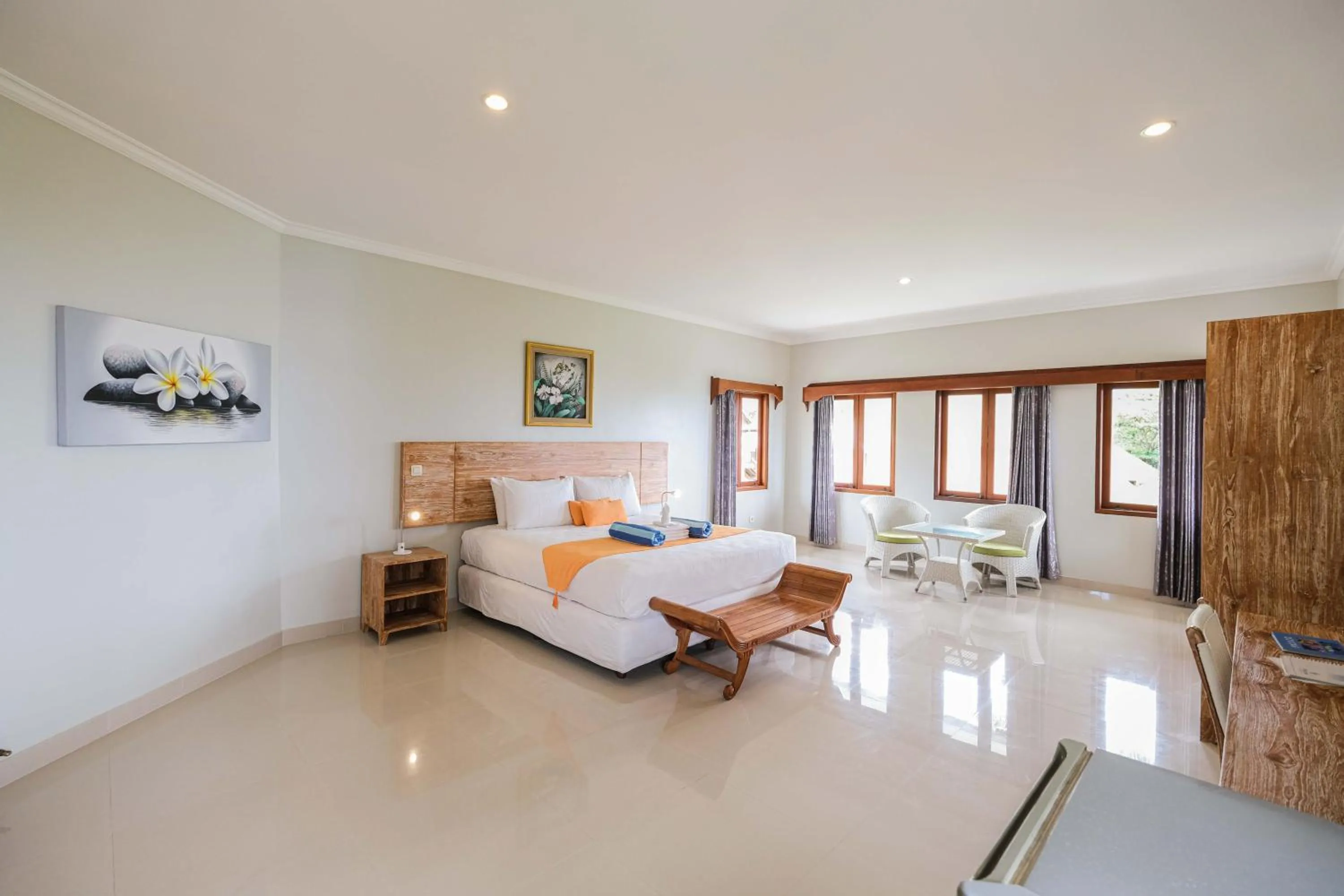 Bed in Poinciana Resort