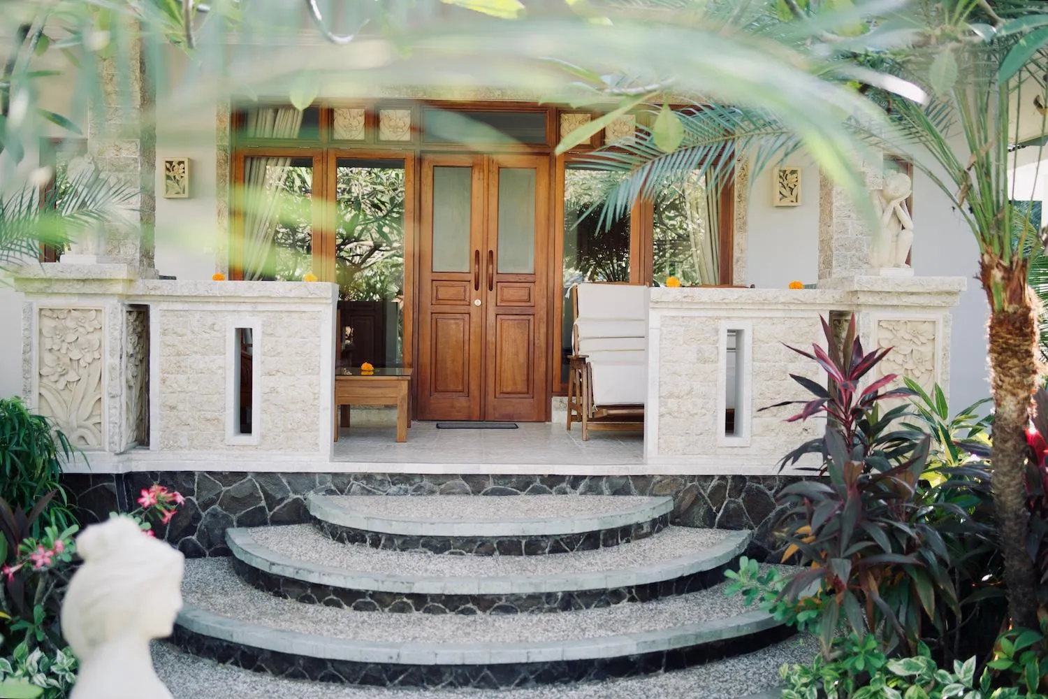 Property building in Poinciana Resort