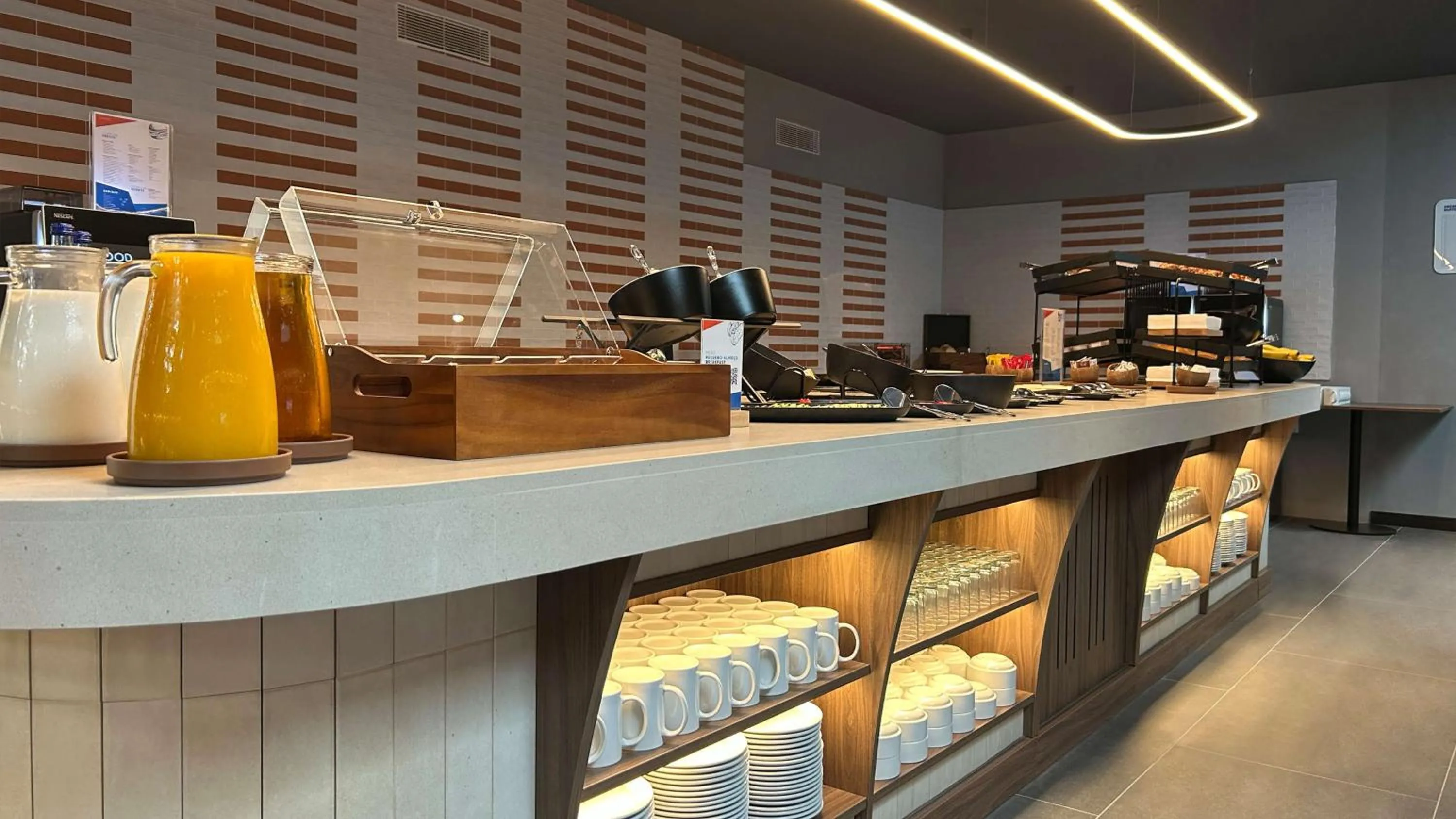 Breakfast in Holiday Inn Express & Suites Lisbon - Príncipe Real by IHG