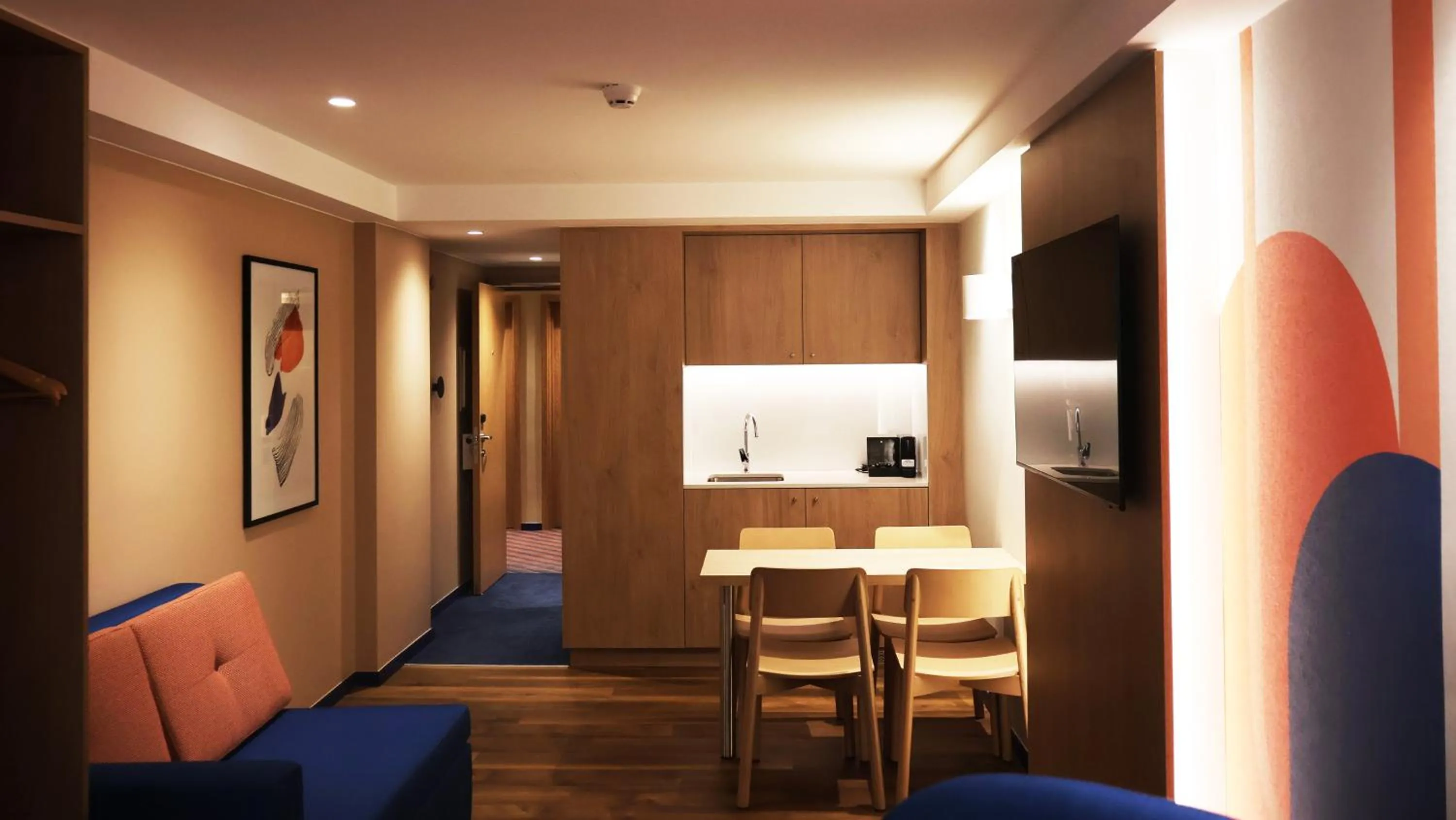 Seating area in Holiday Inn Express & Suites Lisbon - Príncipe Real by IHG