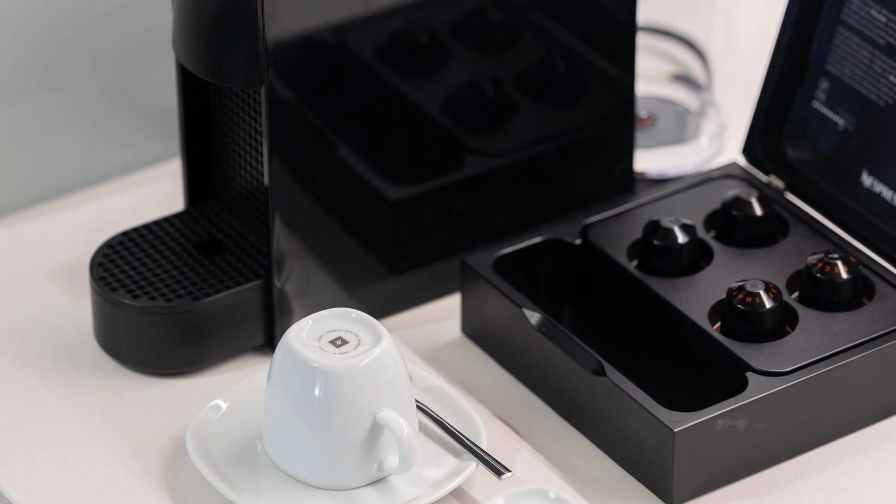 Photo of the whole room in Holiday Inn Express & Suites Lisbon - Príncipe Real by IHG