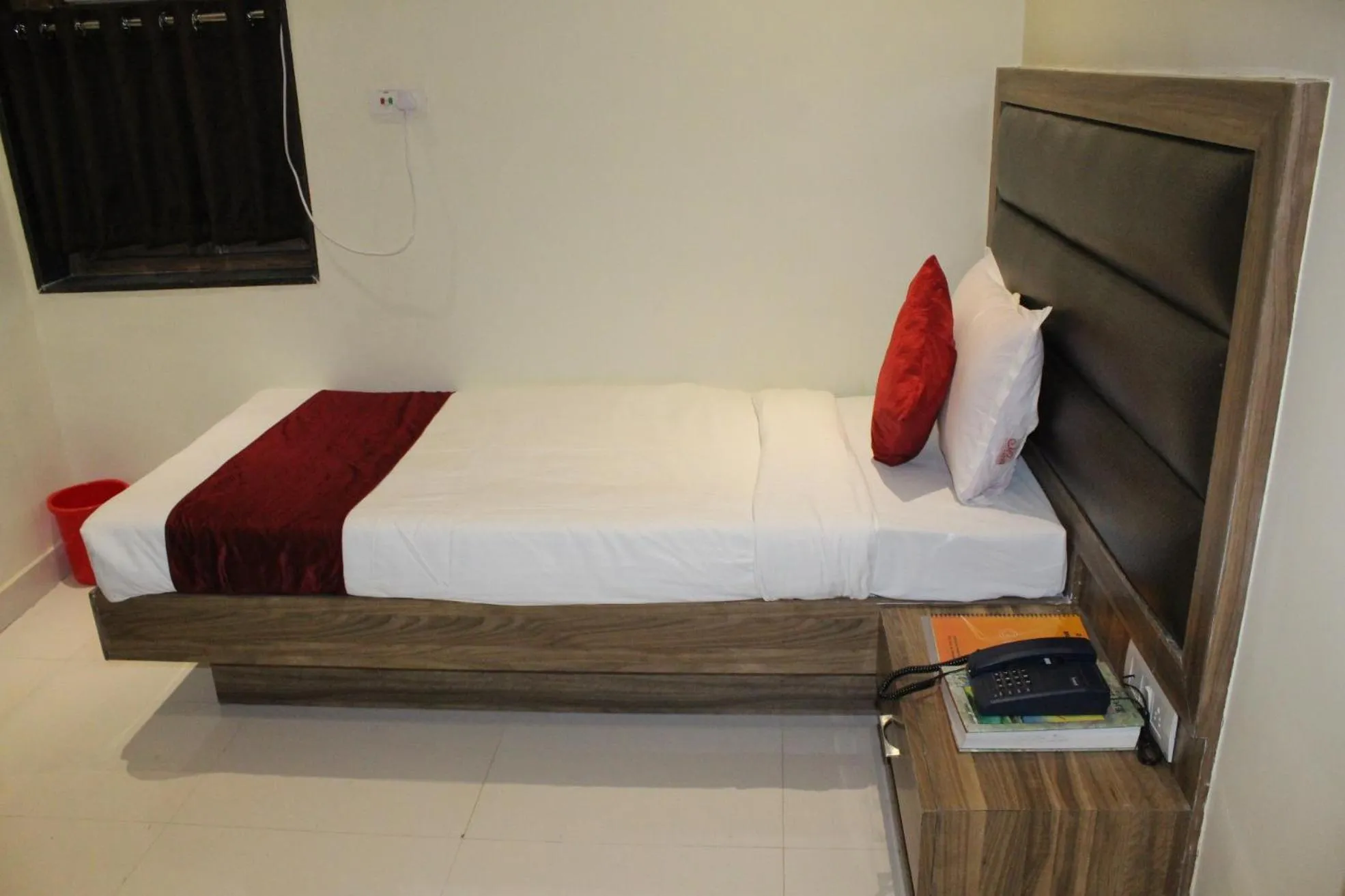 Bed in Hotel Meera