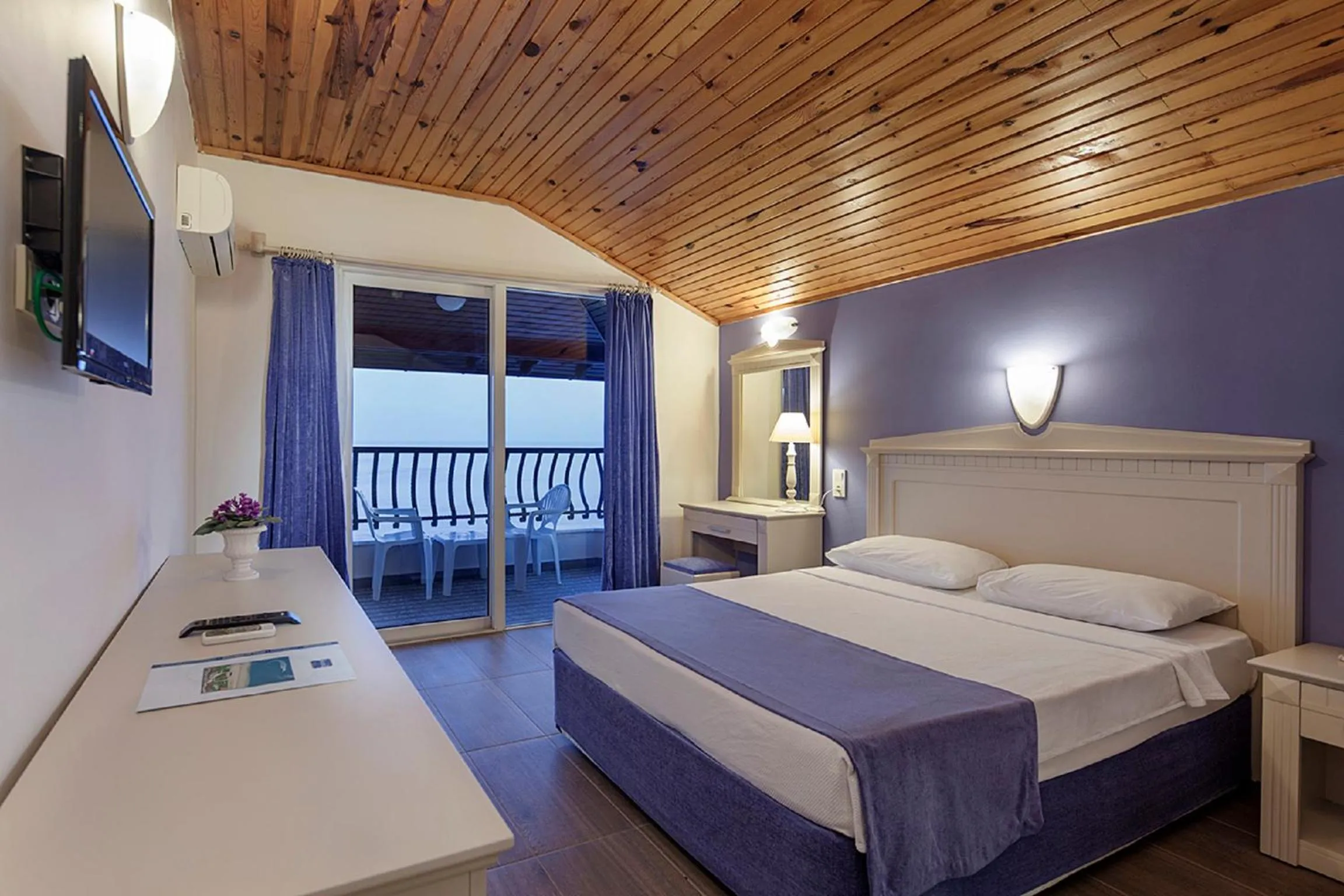 Photo of the whole room, Bed in Club Turtas Beach - All Inclusive