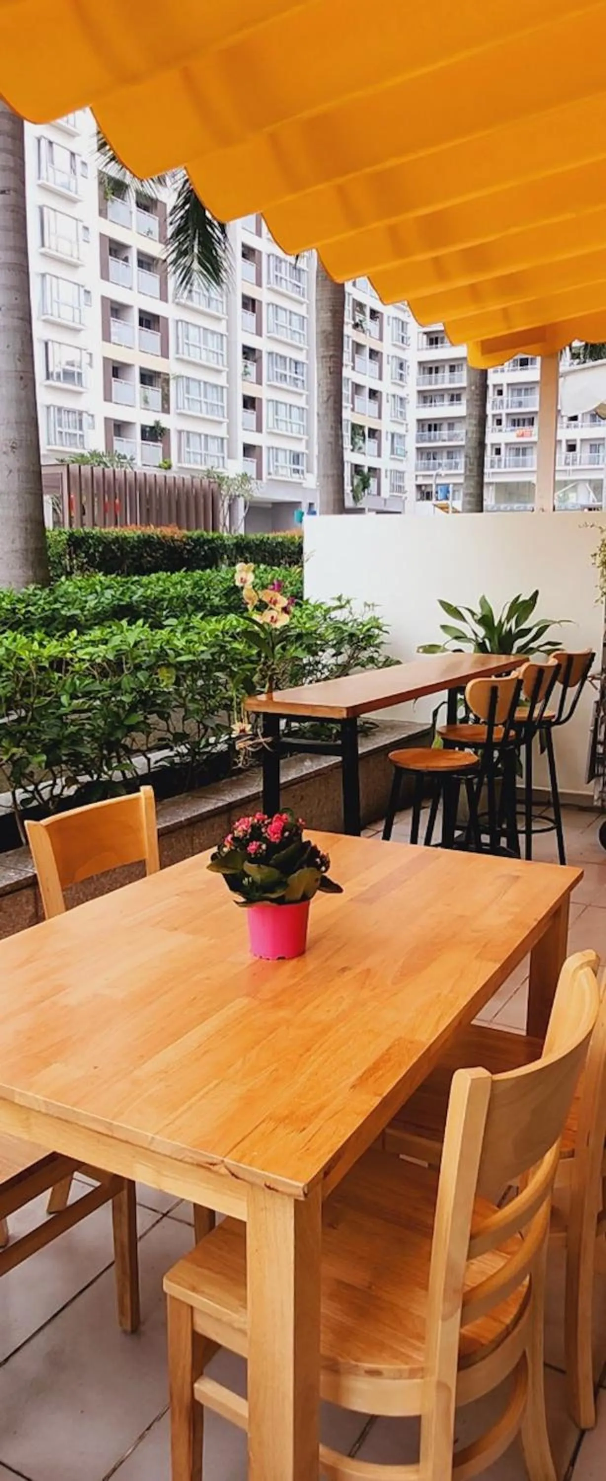 Restaurant/places to eat in Scenic Valley Suite