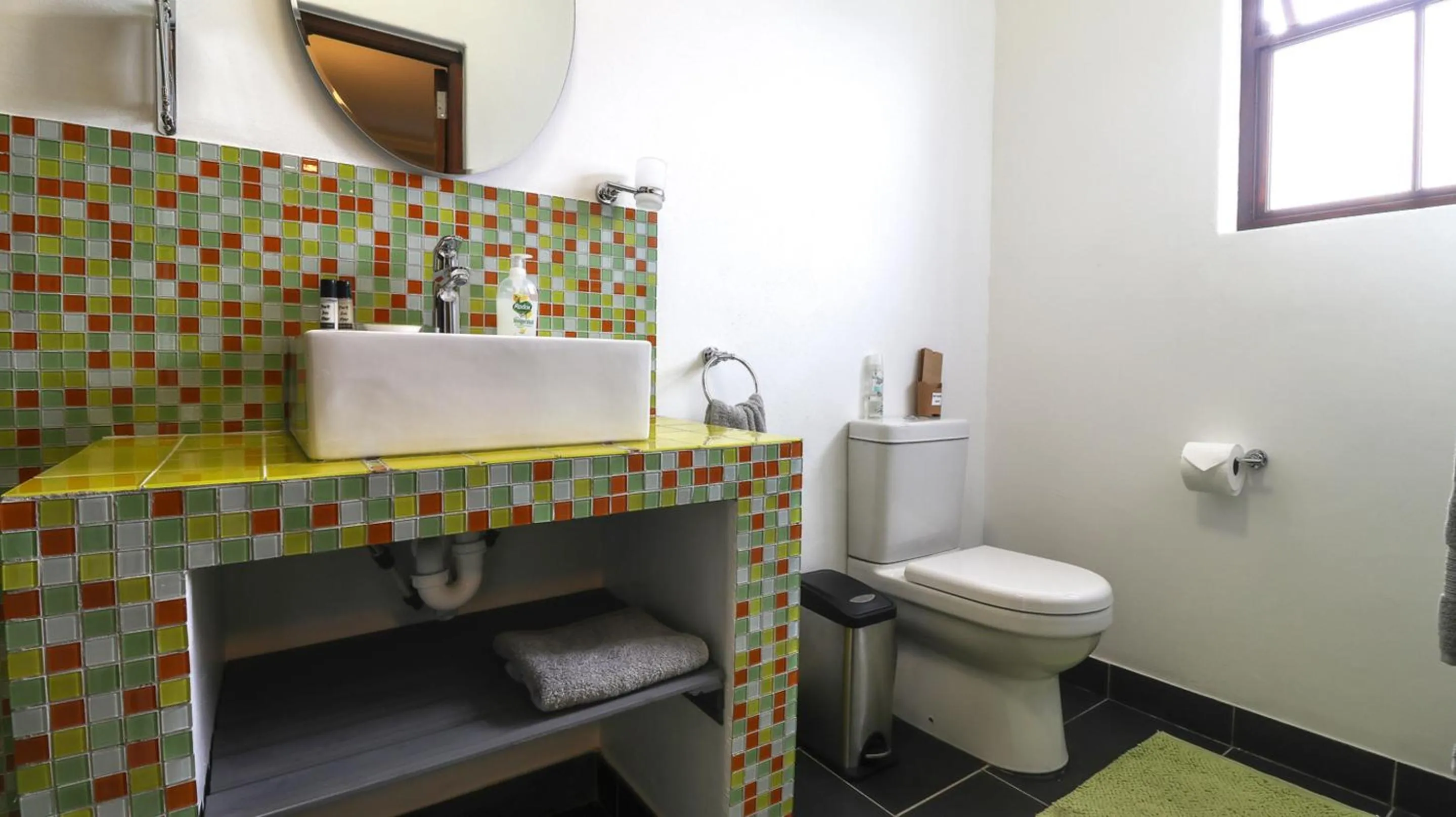 Shower in Port Del Mar Guesthouse