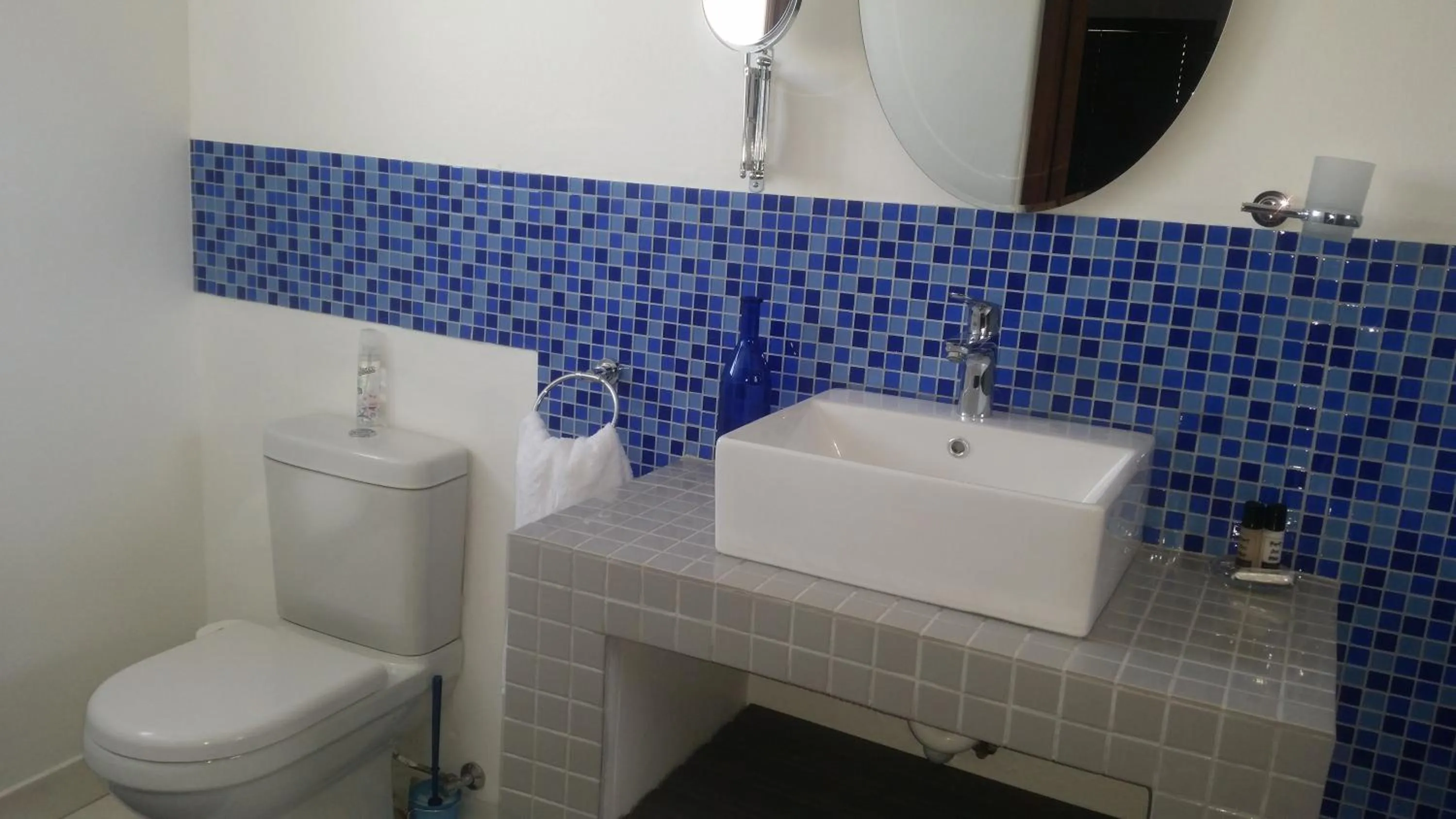 Bathroom in Port Del Mar Guesthouse