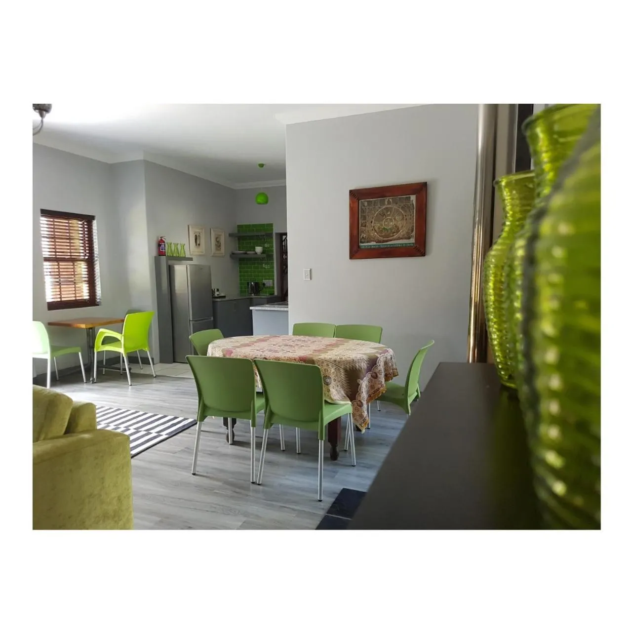 Dining area in Port Del Mar Guesthouse
