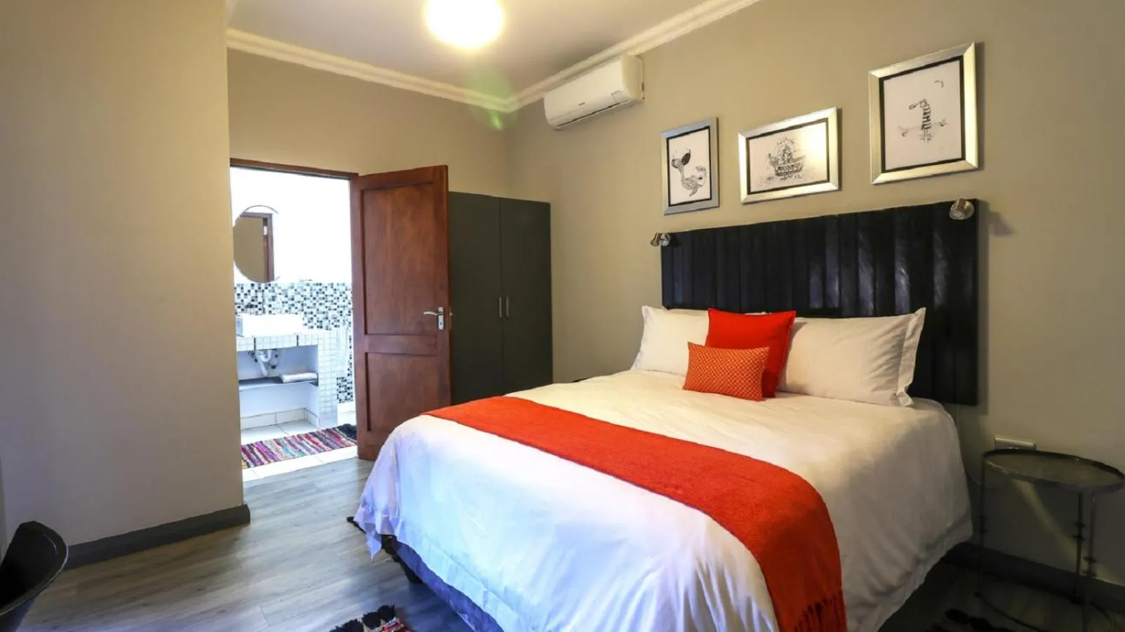 Bedroom, Bed in Port Del Mar Guesthouse