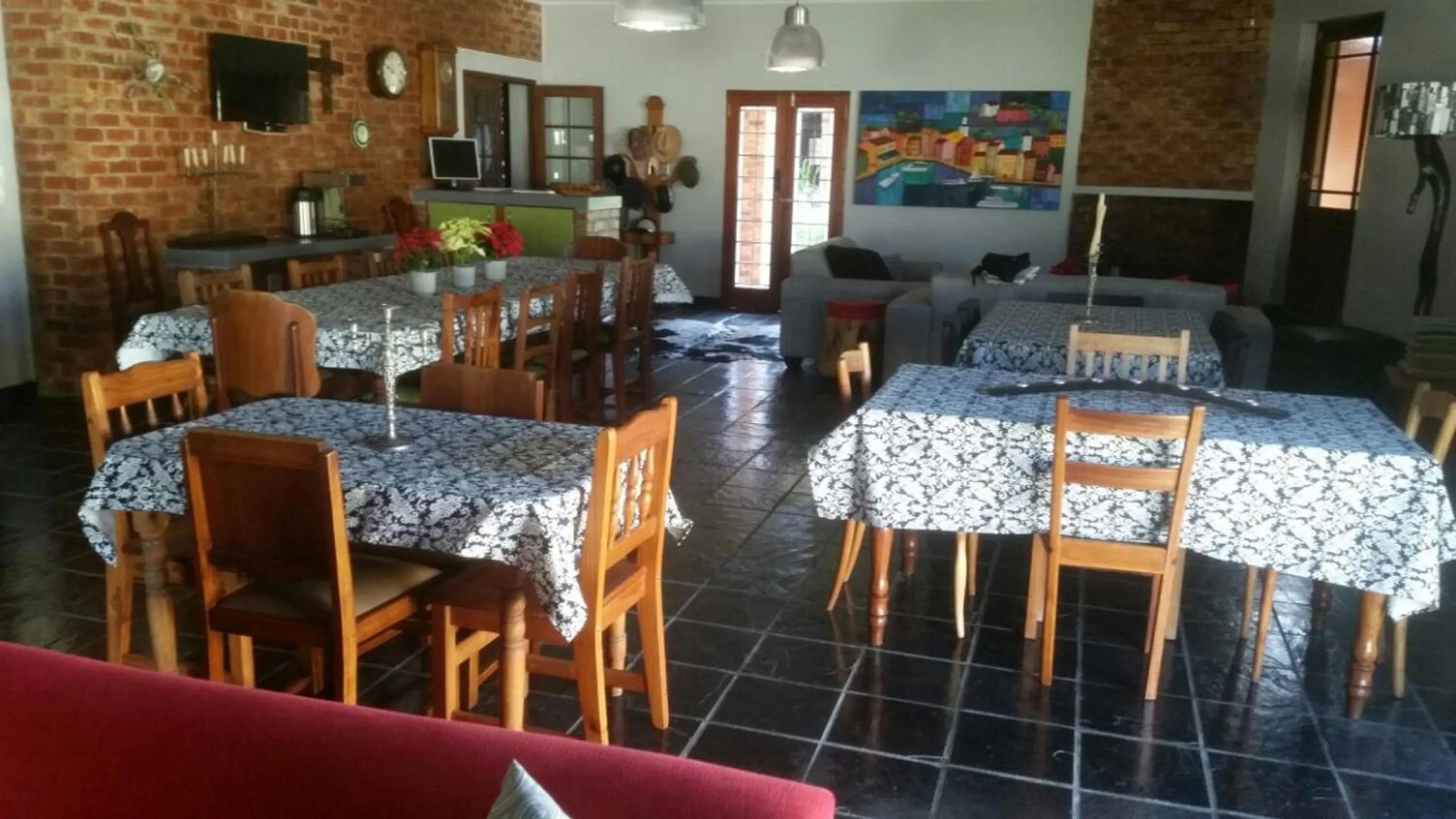 Breakfast in Port Del Mar Guesthouse