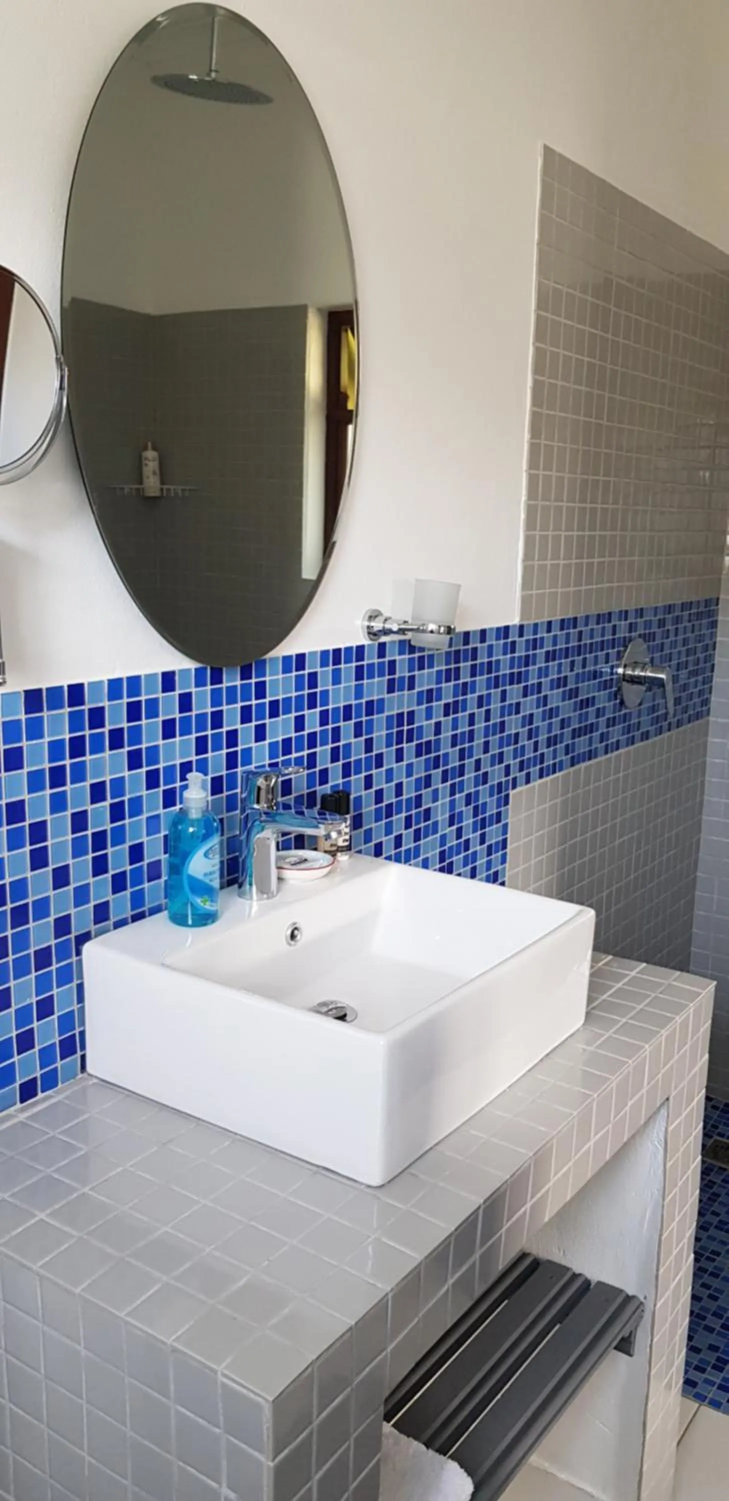 Bathroom in Port Del Mar Guesthouse