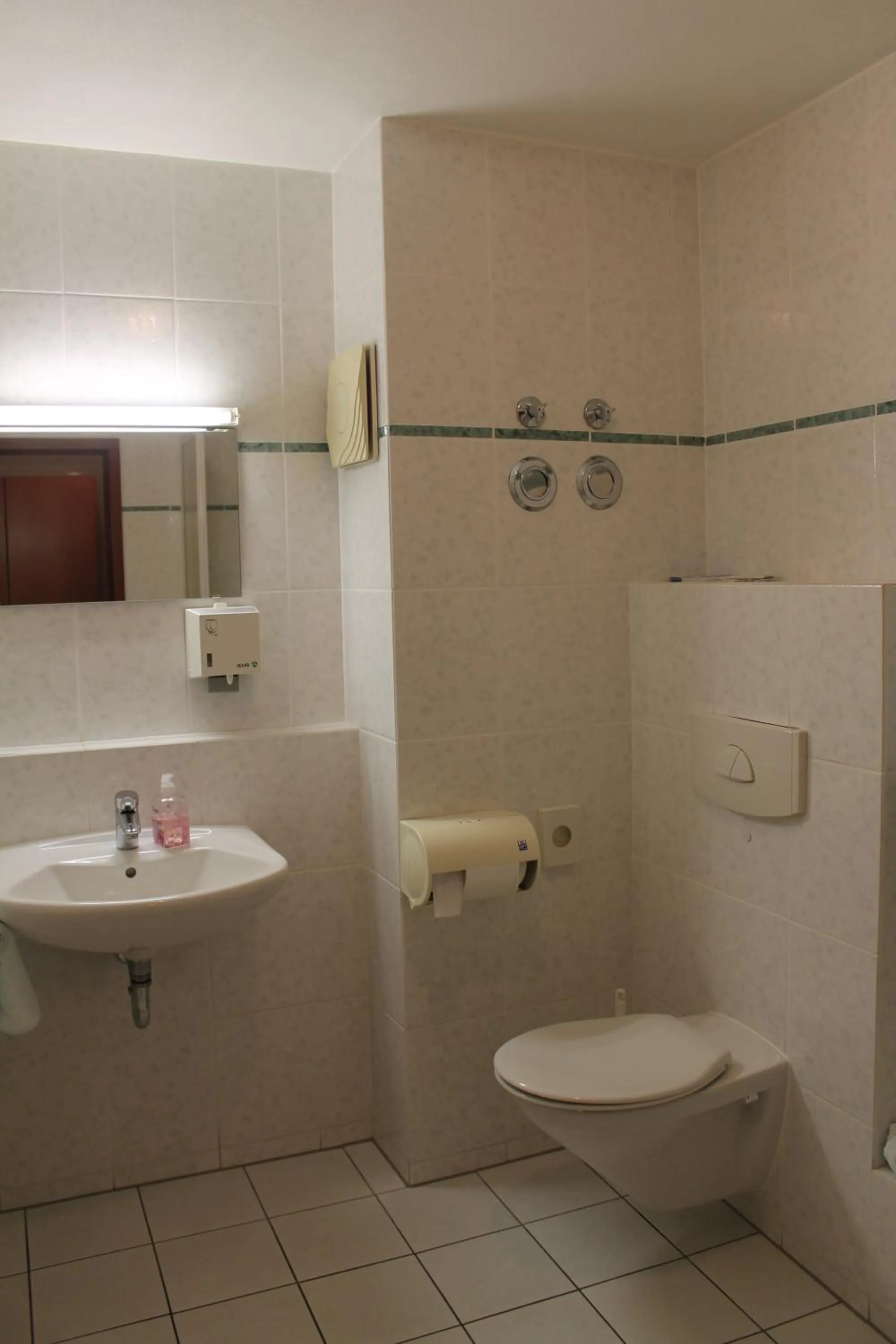 Bathroom in Hotel Ideal