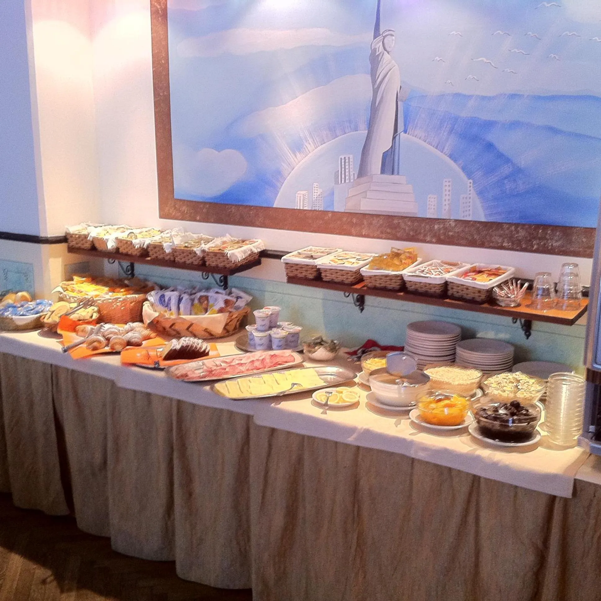 Food and drinks in Hotel Alfieri