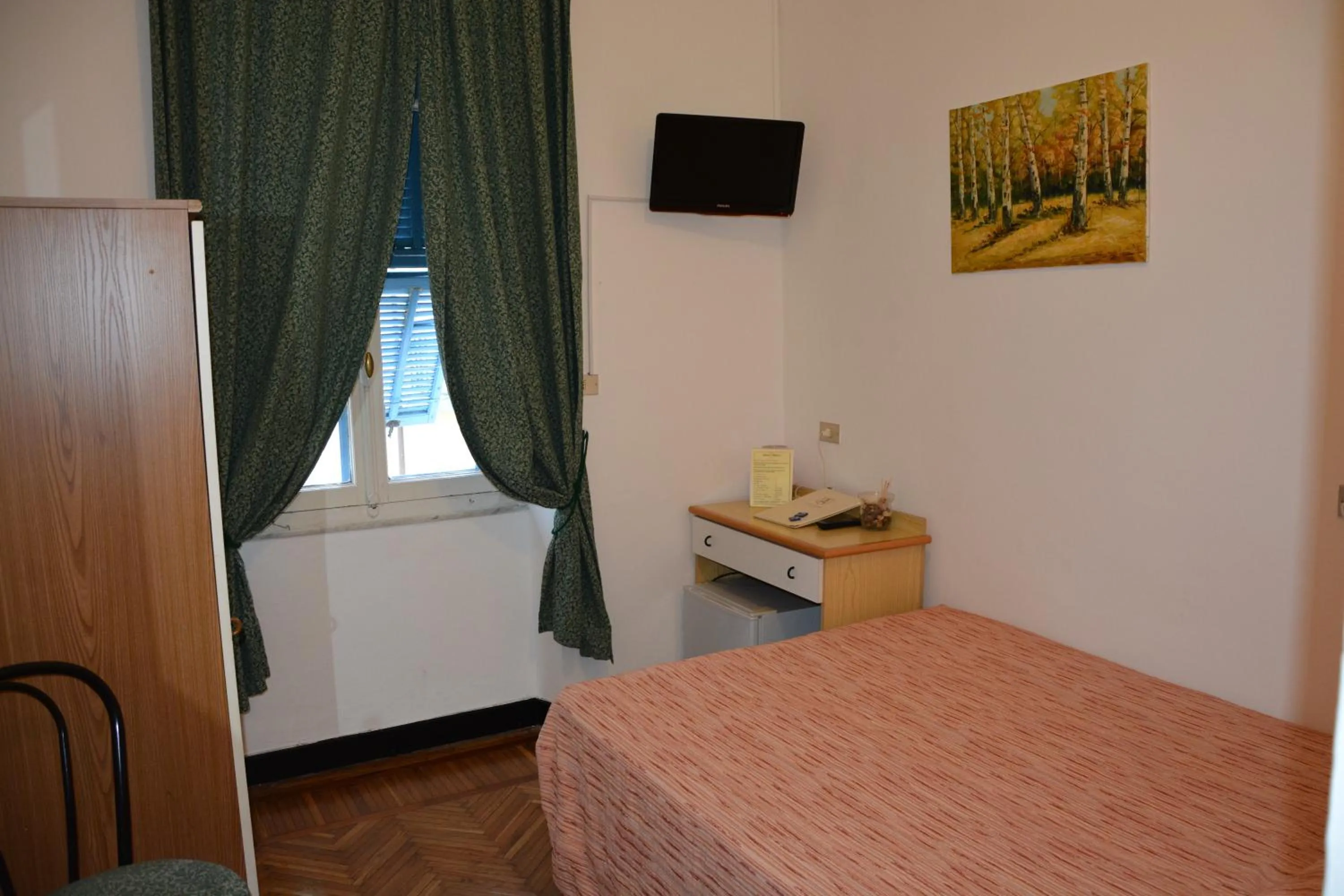 Bed in Hotel Alfieri