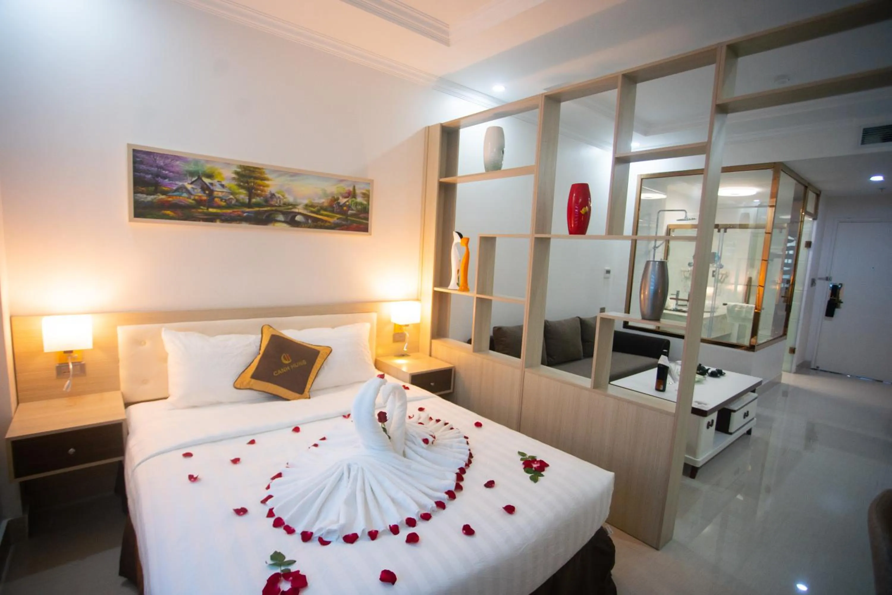 Bed in Canh Hung Palace