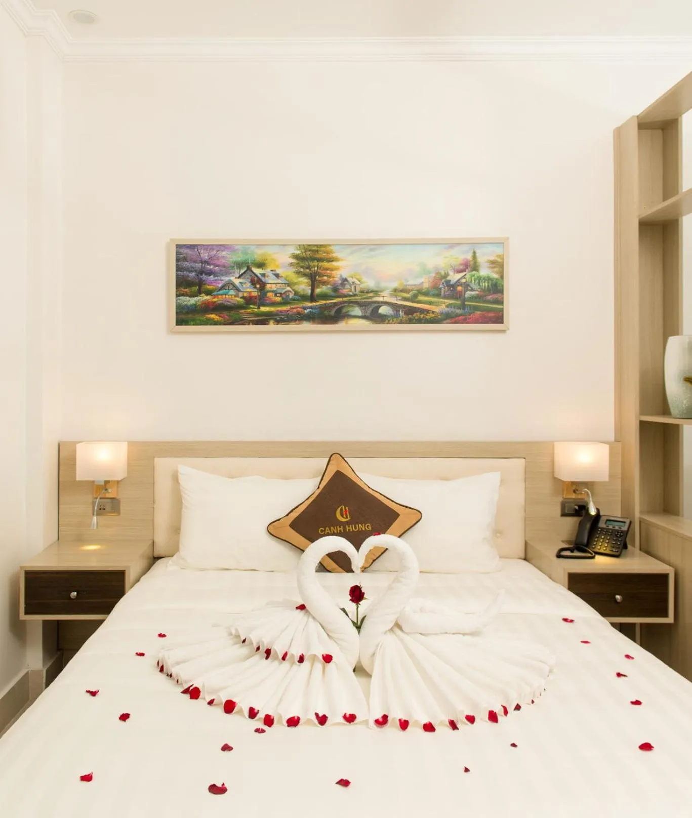 Bed in Canh Hung Palace