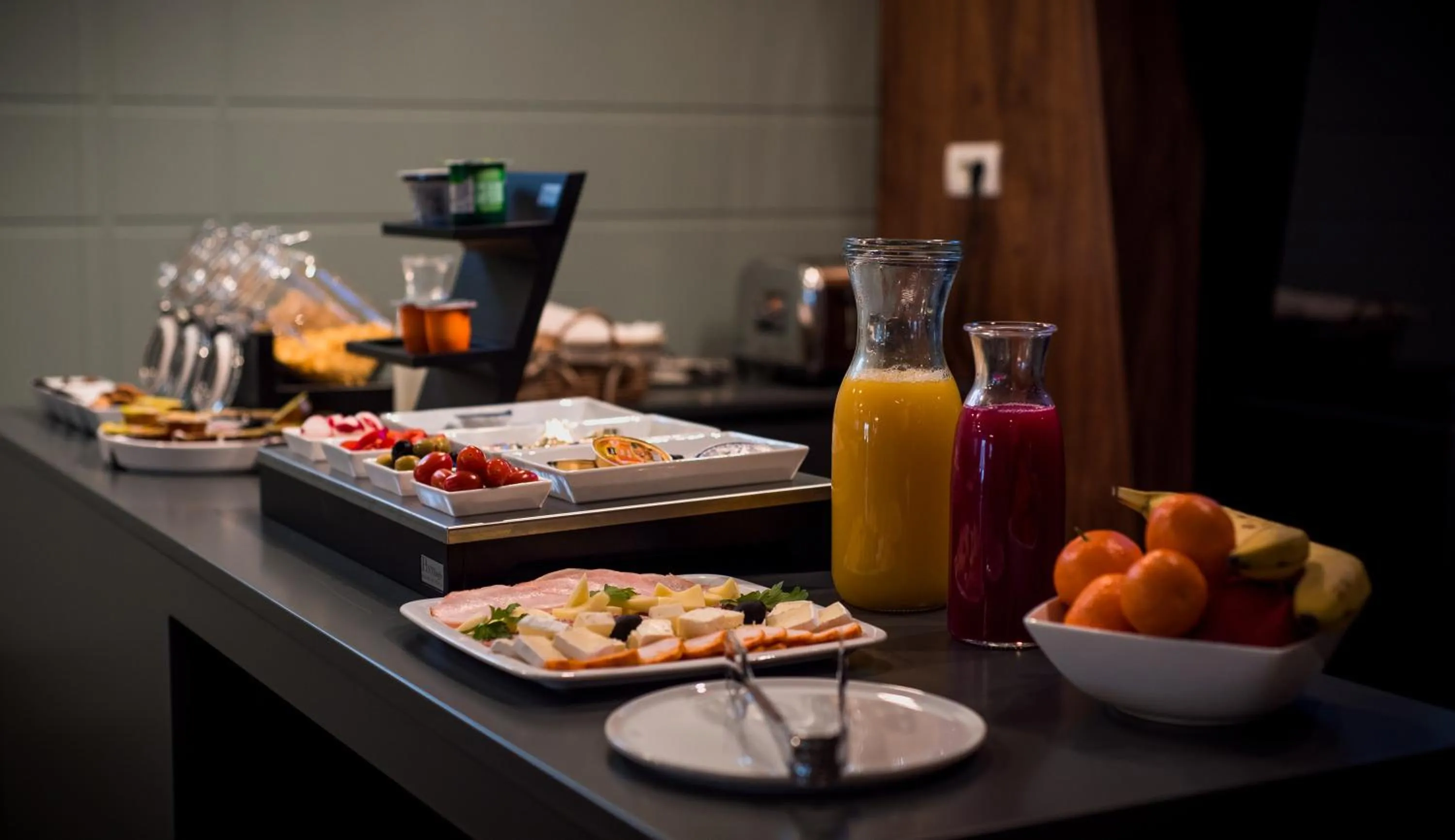 Buffet breakfast in Element