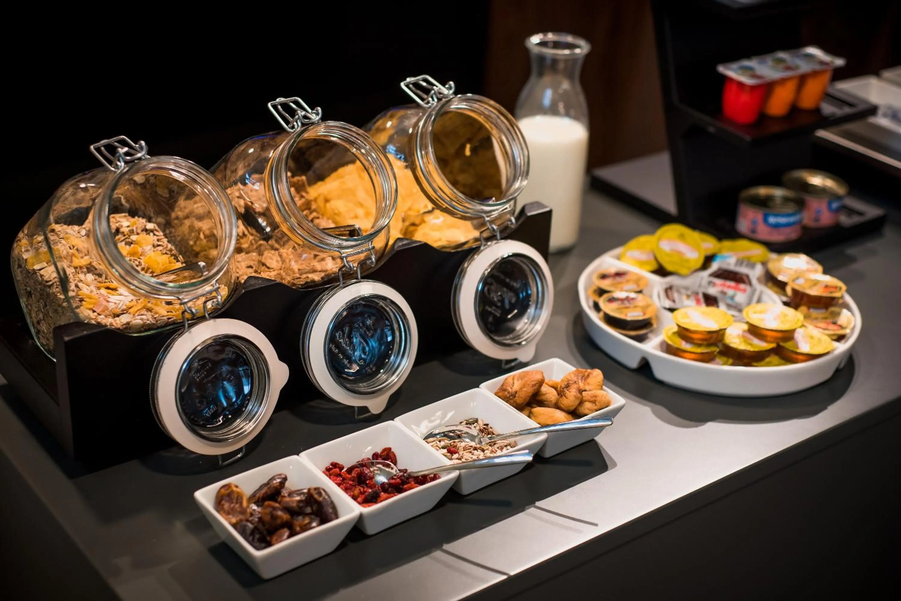 Buffet breakfast in Element