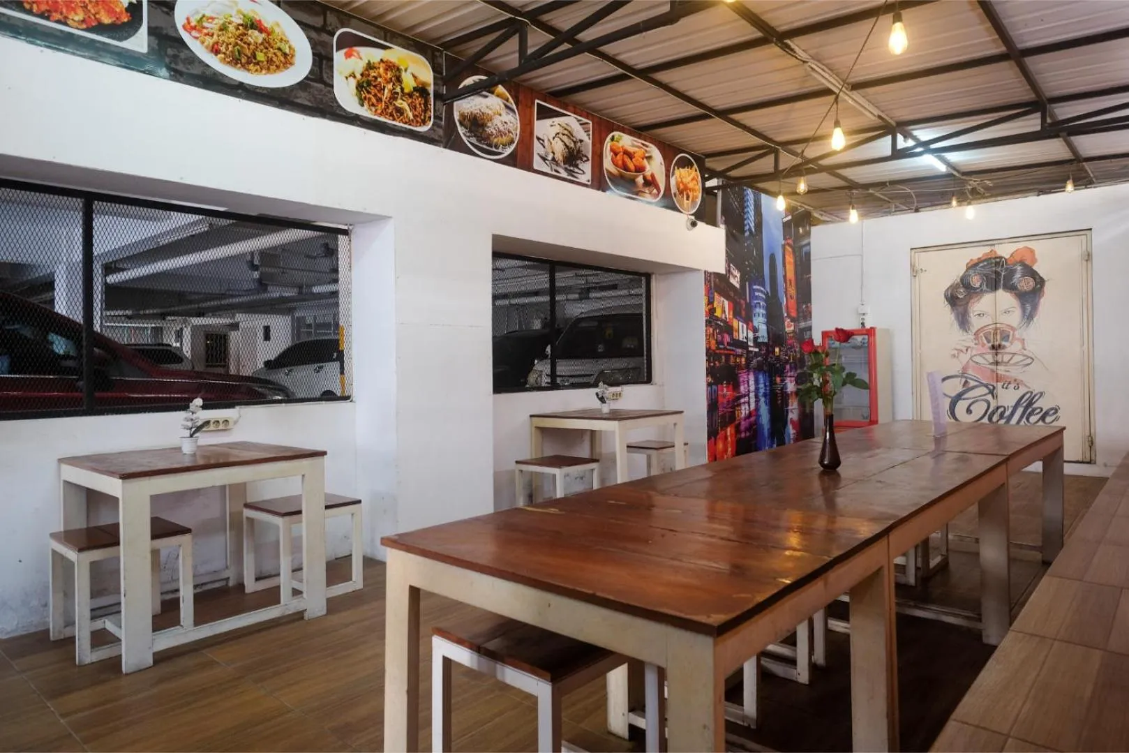 Restaurant/places to eat in Red Orchid Hotel by Sajiwa