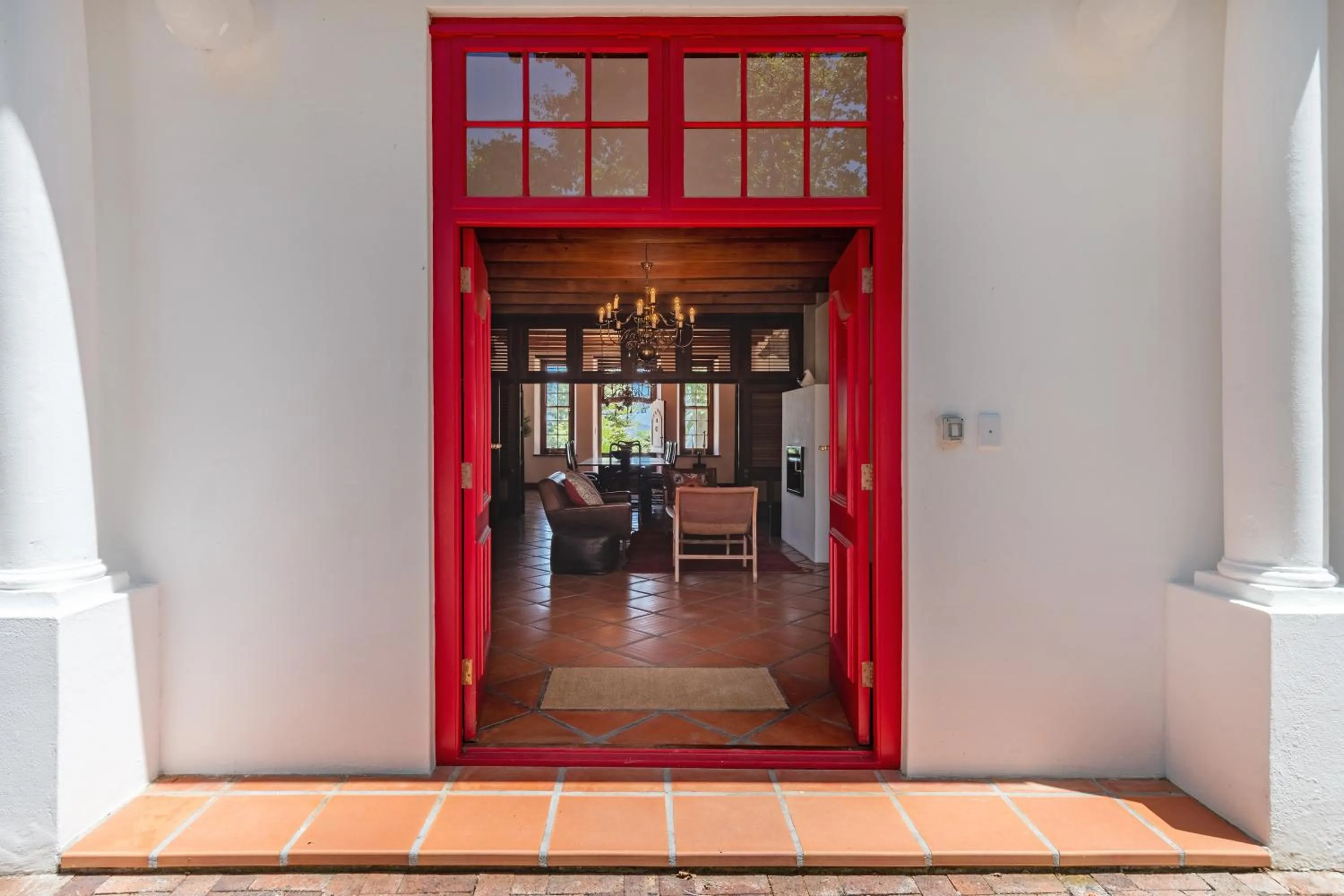 Facade/entrance in Mont Angelis