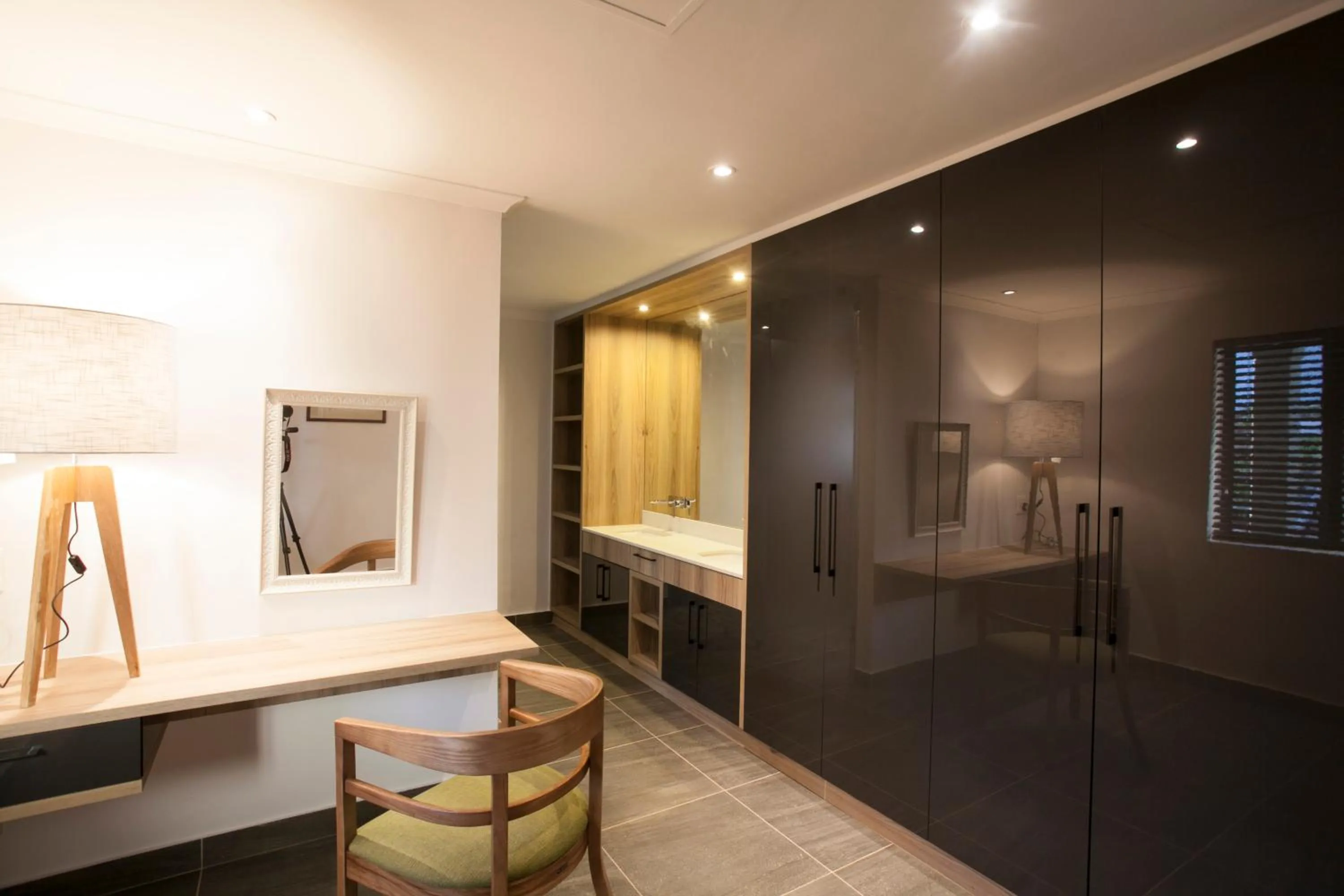 wardrobe in Mont Angelis