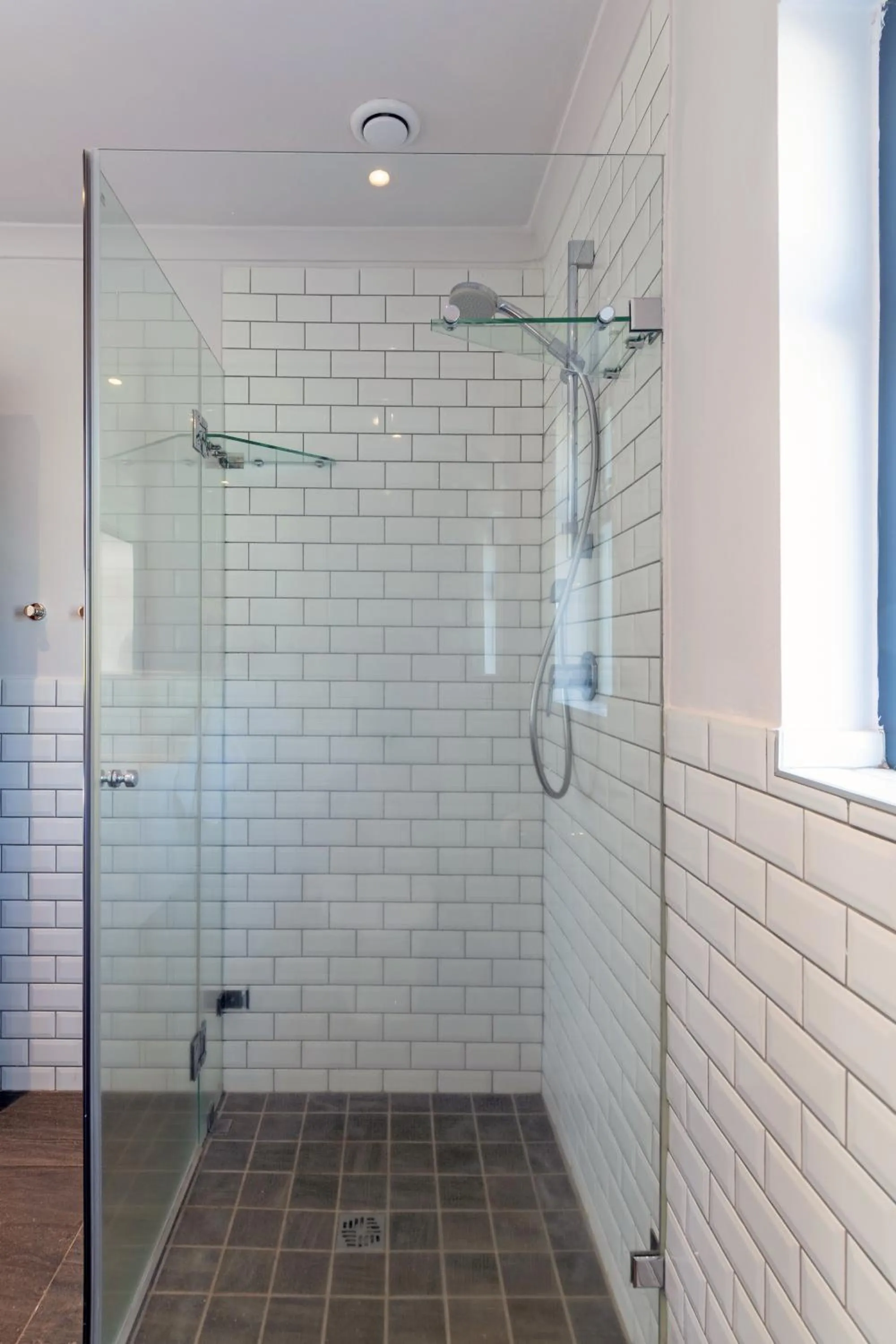 Shower in Mont Angelis