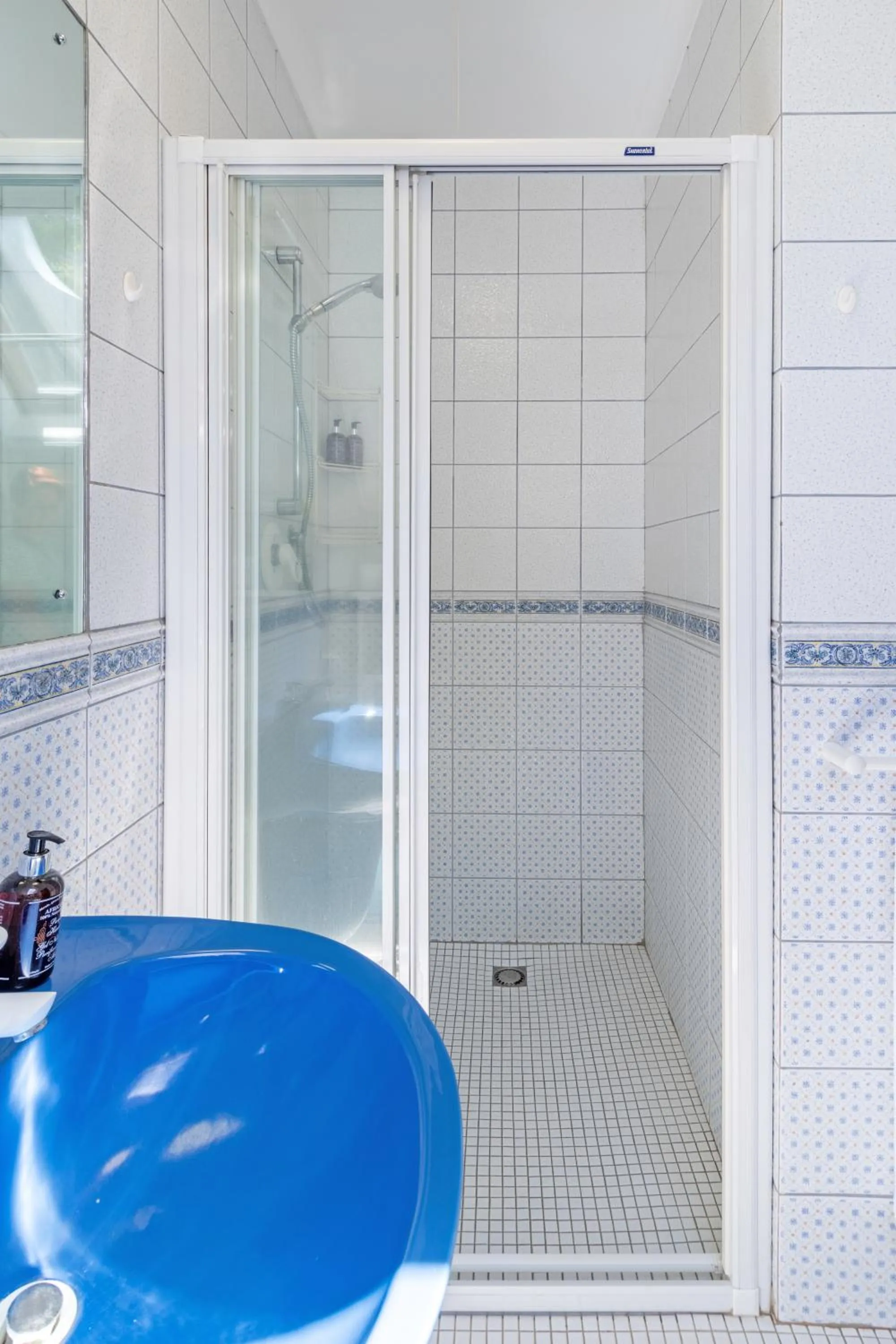 Shower in Mont Angelis