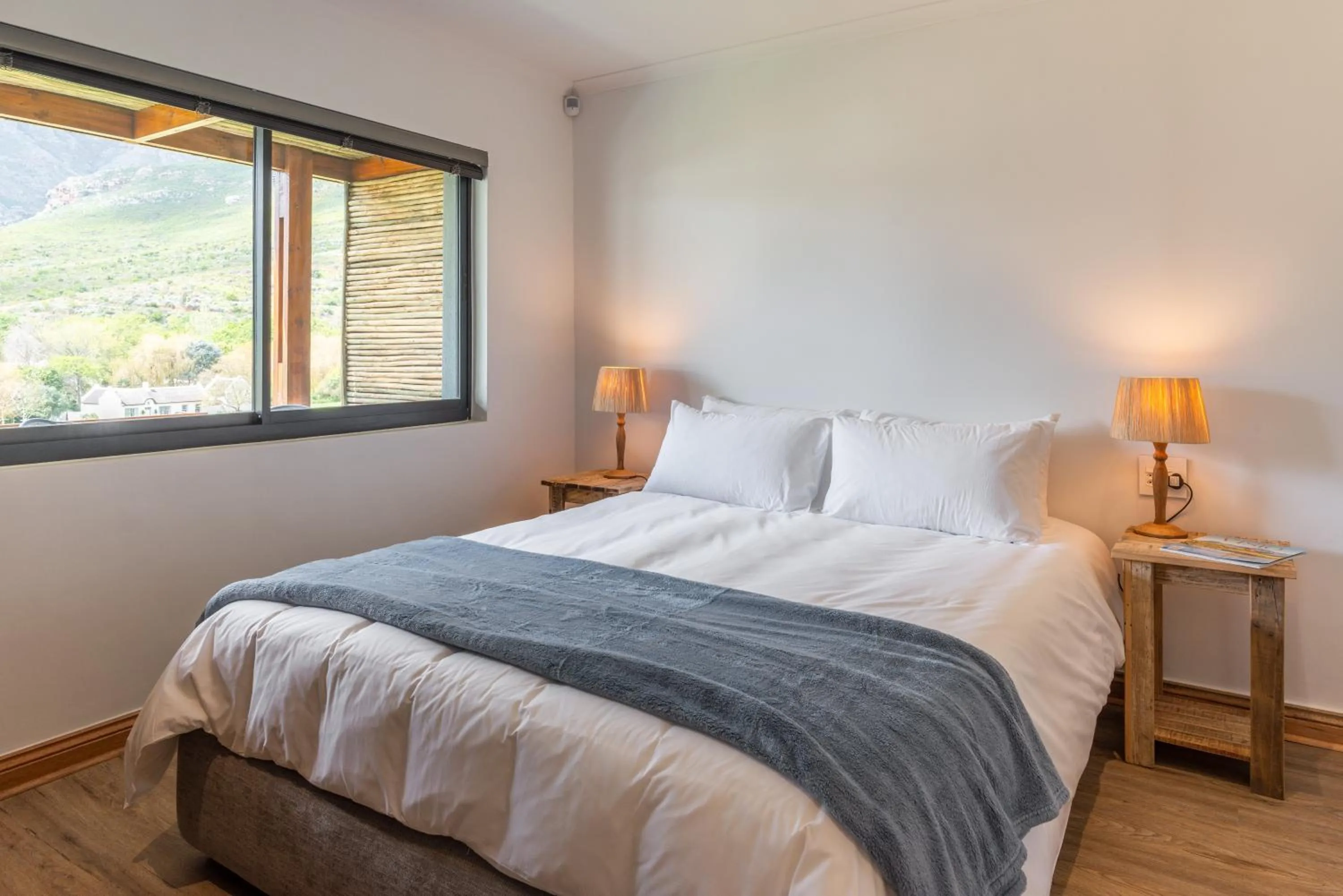 Bedroom, Bed in Mont Angelis