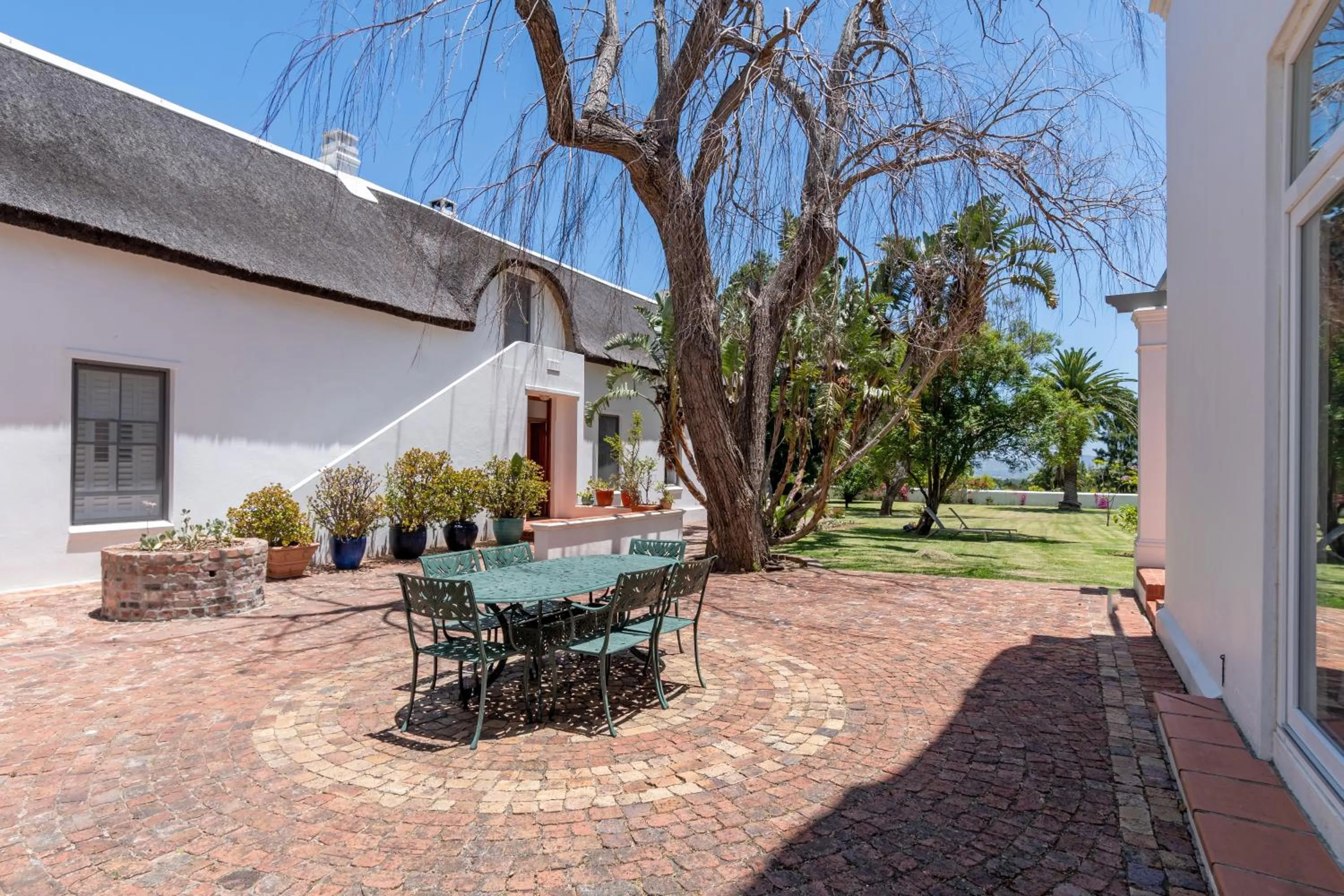 Property building in Mont Angelis