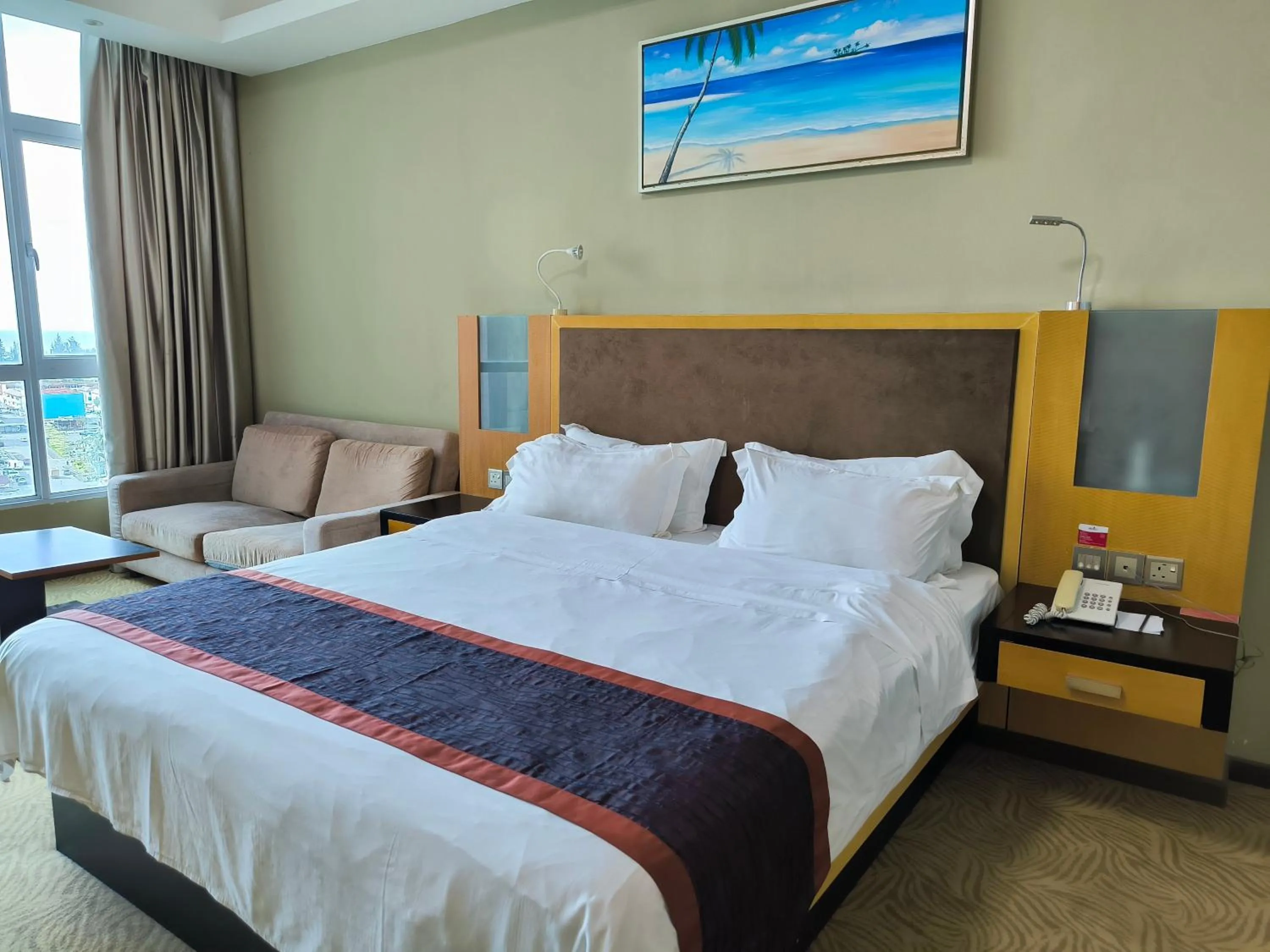 Bedroom, Bed in Meritz Hotel