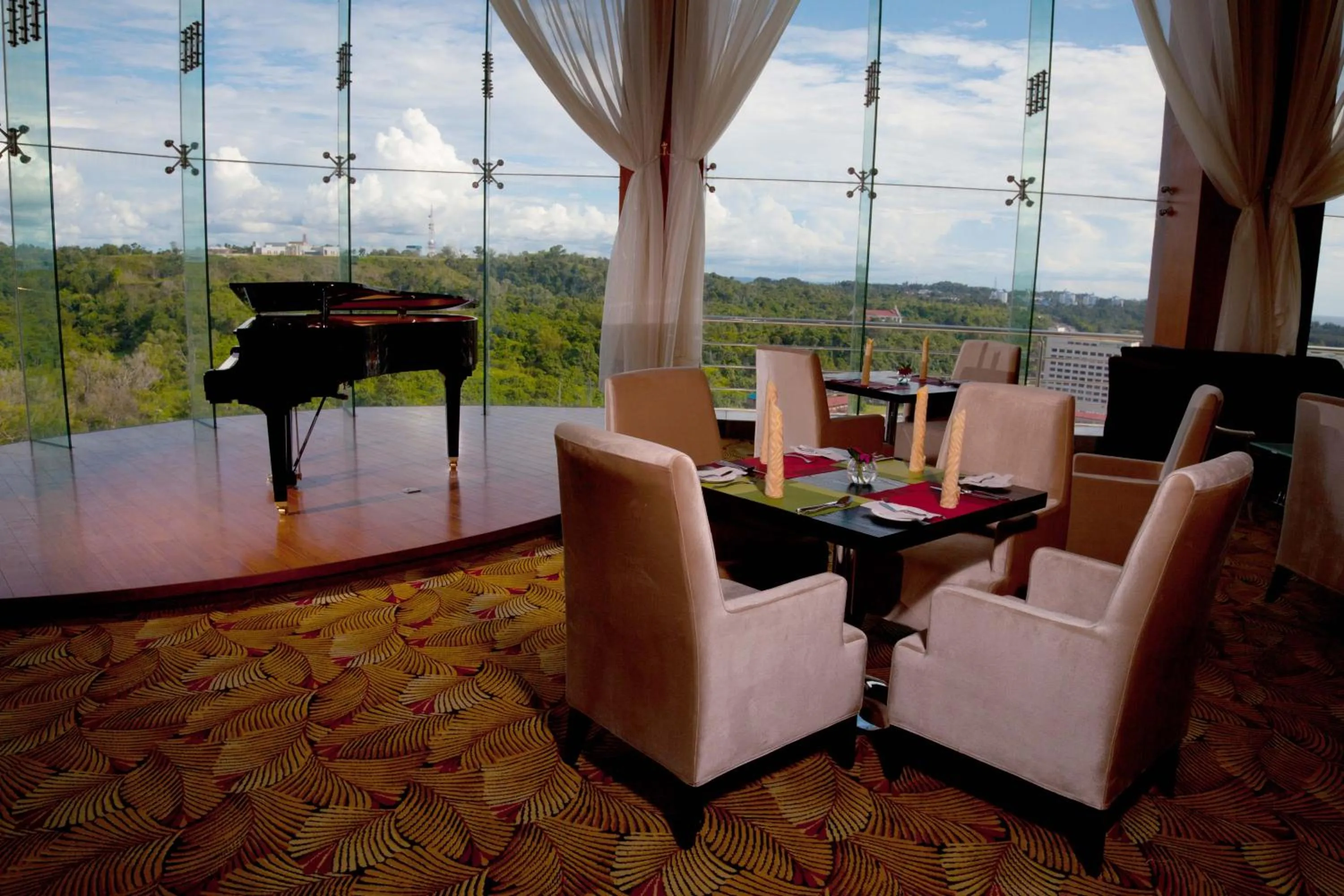 Restaurant/places to eat in Meritz Hotel