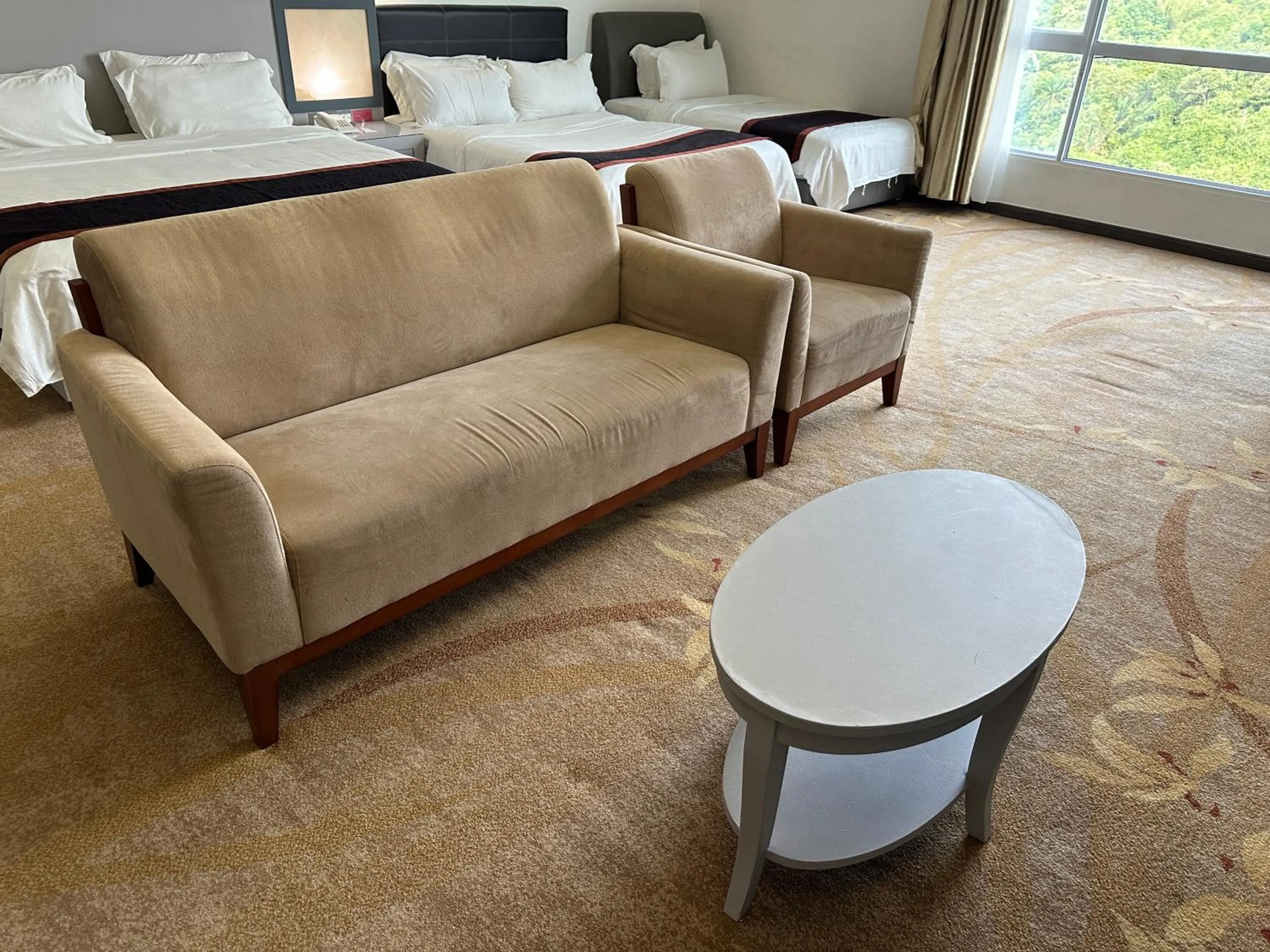 Seating area in Meritz Hotel