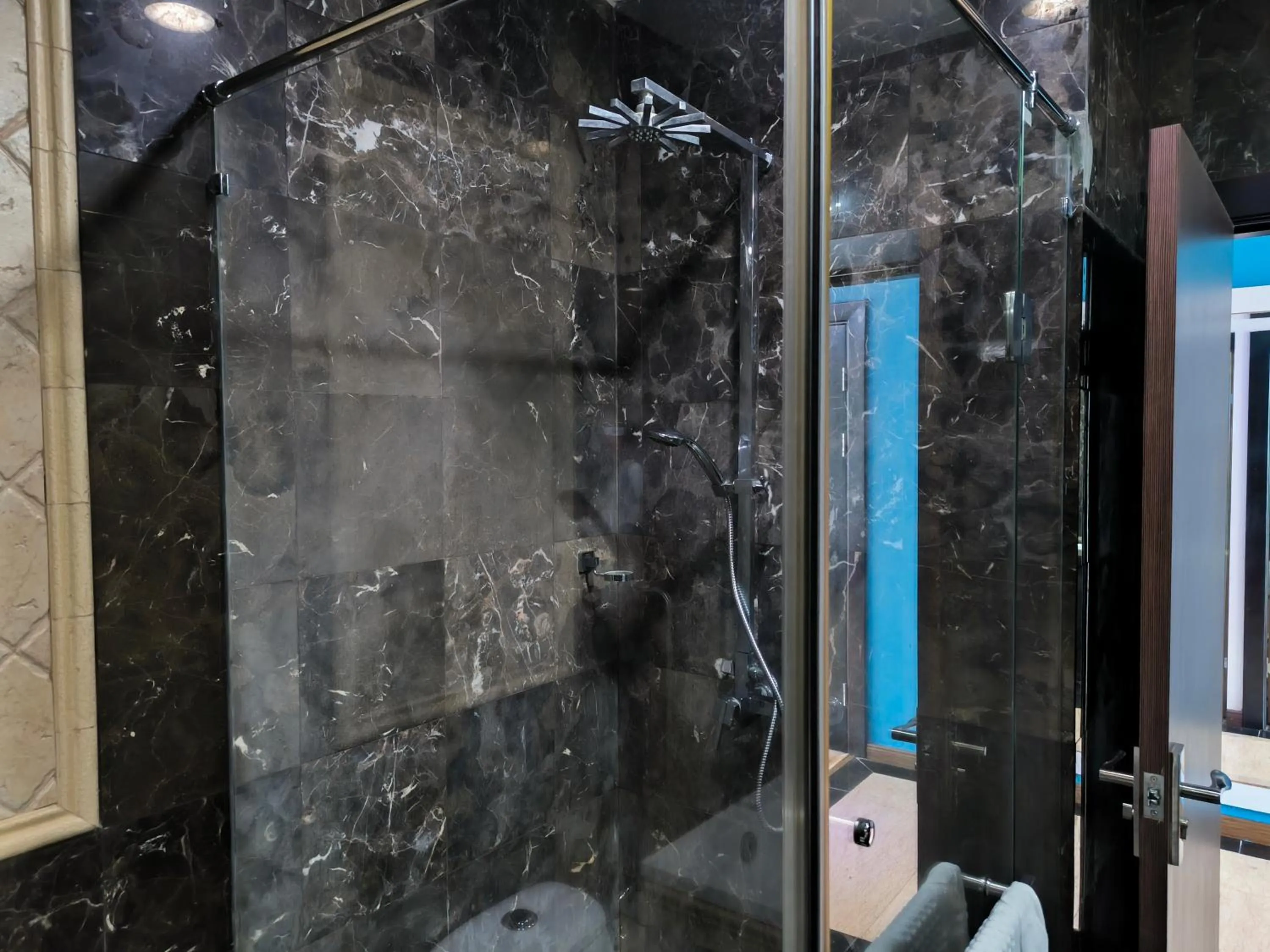 Bathroom in Meritz Hotel