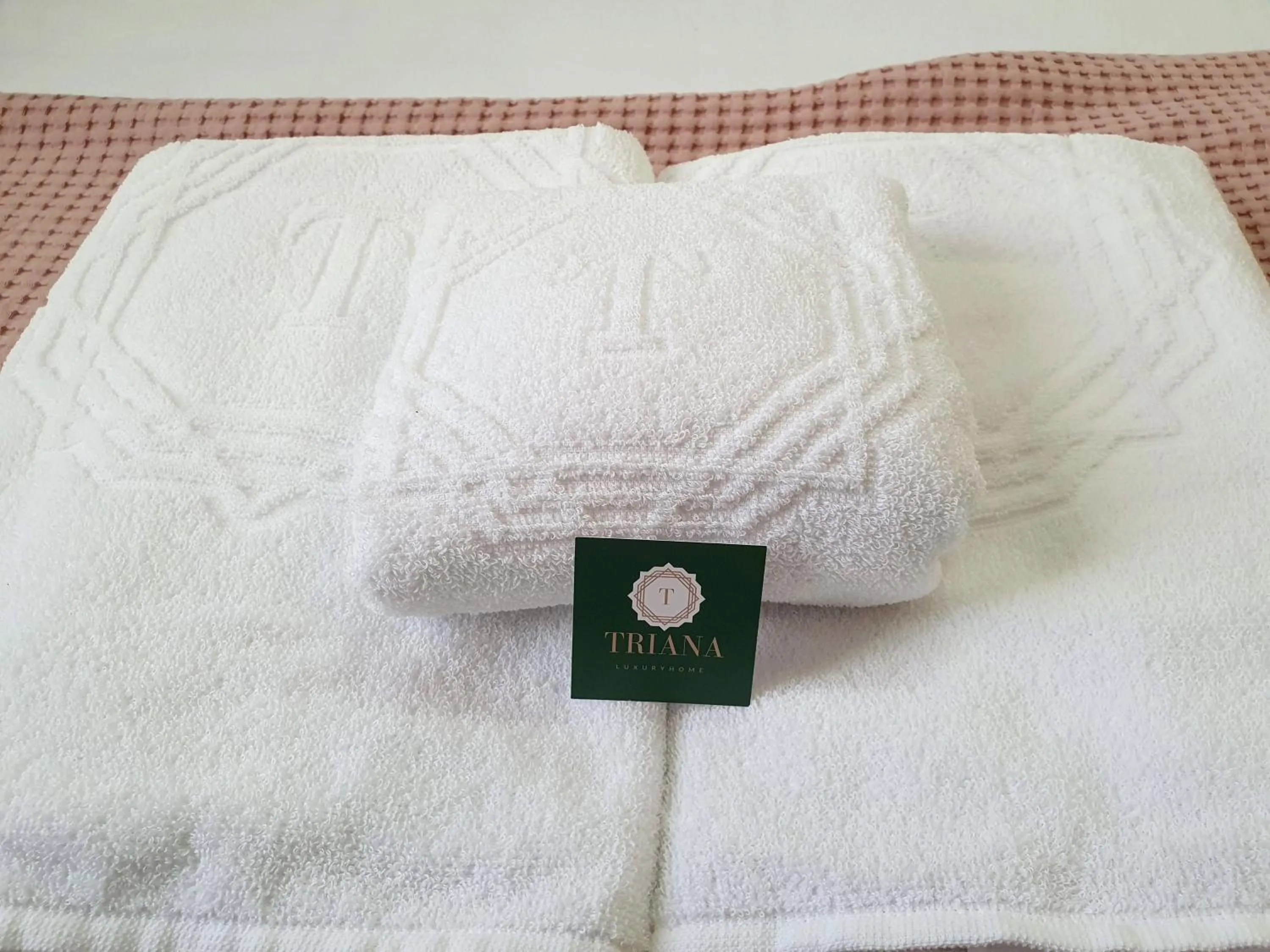 Bedroom, Bed in Triana Luxury Home